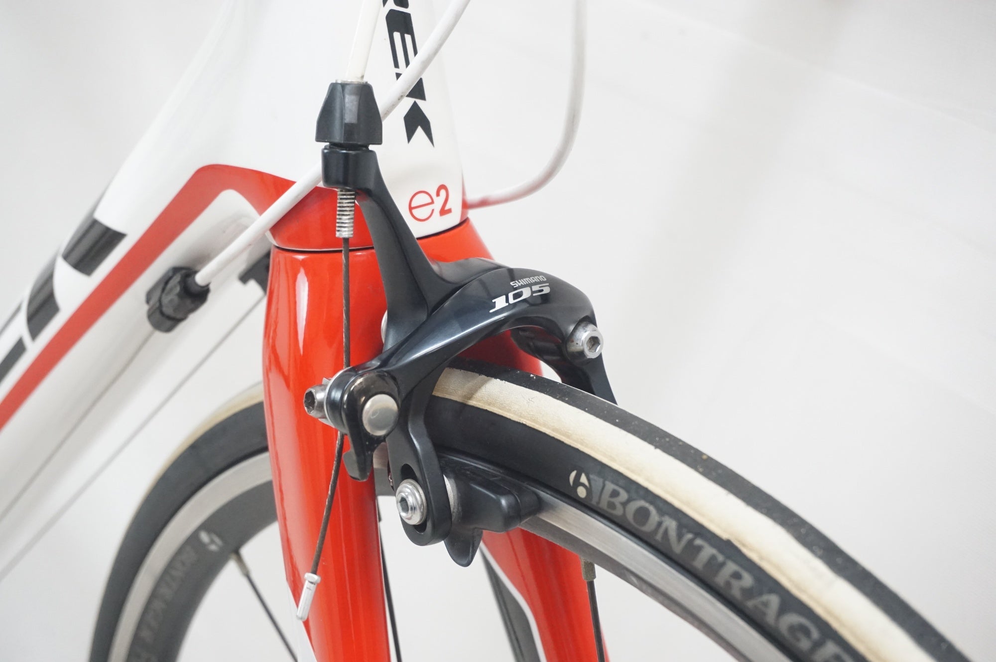 TREK ロードバイク Shimano 2024 新型 Shimano 105 機械式12速搭載ロードバイク完成車 受注開始