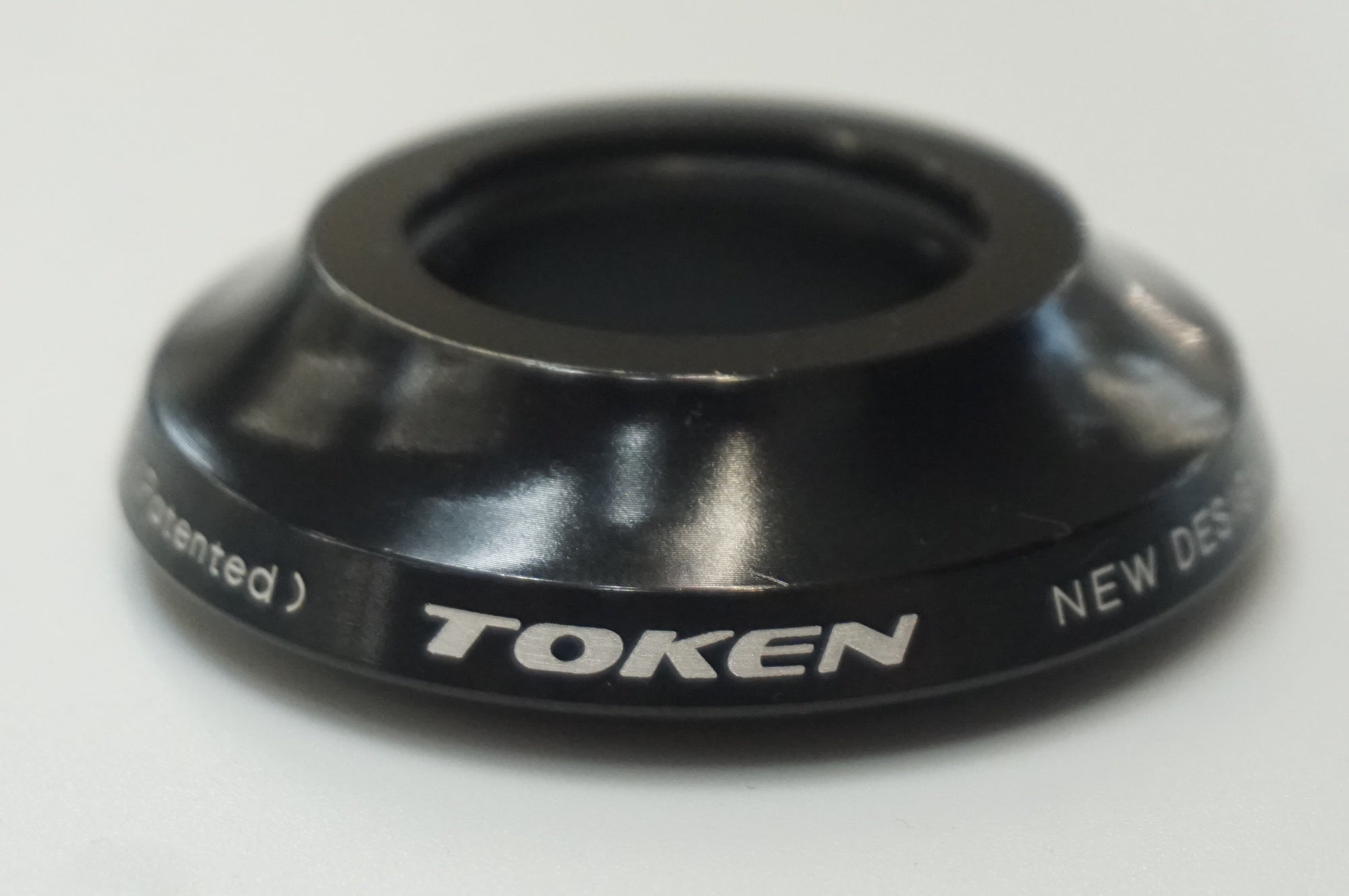 TOKEN 「トーケン」 ボトムブラケット / 福岡アイランドシティ店