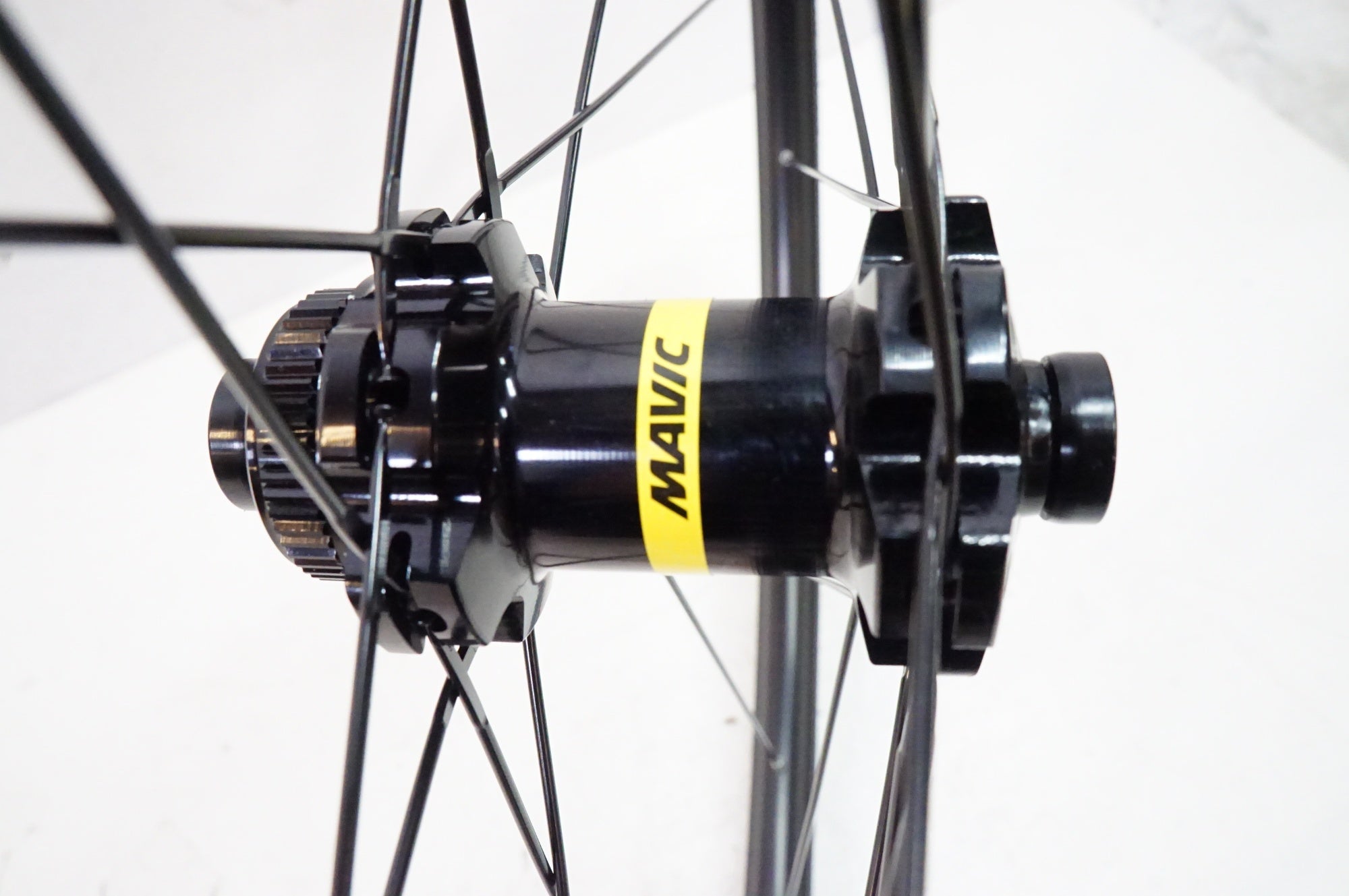 ホイール Mavic Aksium One【トレーナータイヤ＋11速カセット付】 MAVIC 「マヴィック」 AKSIUM DISC シマノ11速 ホイールセット