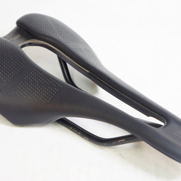 SELLE ITALIA 「セライタリア」 SLR BOOST SUPERFLOW サドル / 熊谷
