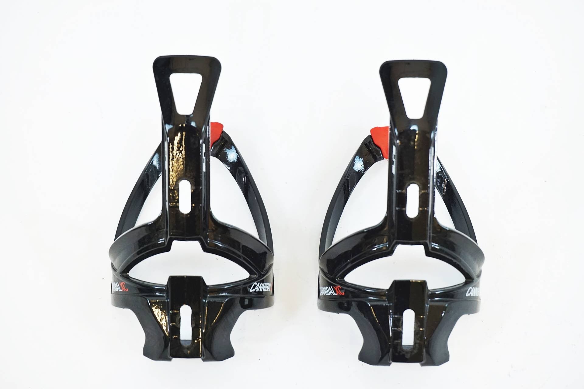 ELITE 「エリート」 CANNIBAL XC ボトルケージセット / 有明