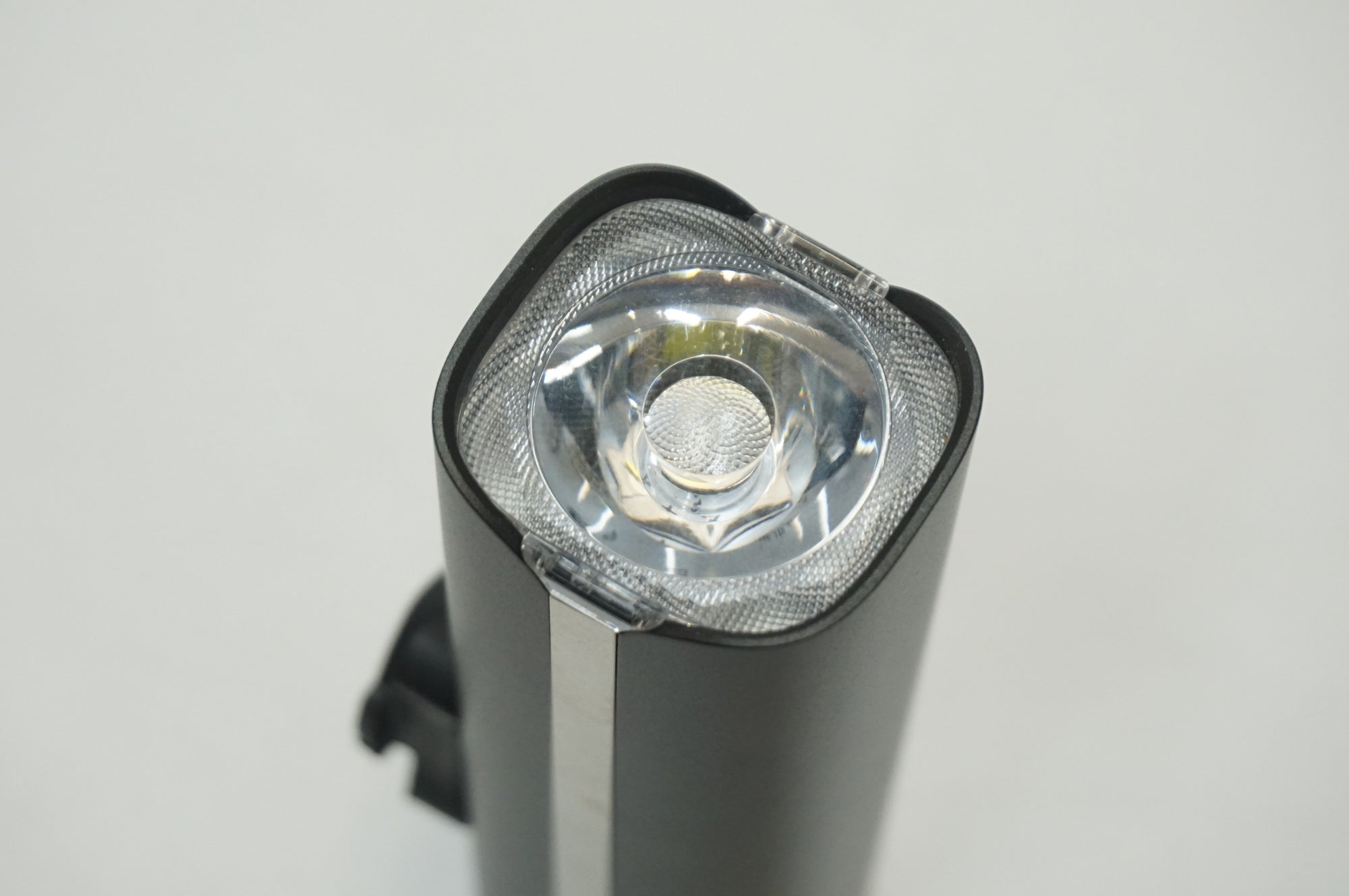 IGP SPORT 「アイジーピースポーツ」 VS1200 フロントライト / 福岡店