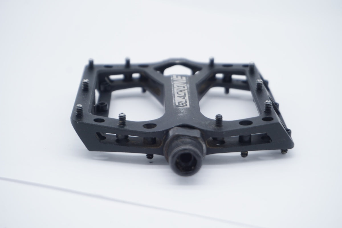 REVERSE COMPONENTS 「リバースコンポーネンツ」 BLACK ONE ペダル / 滋賀大津店