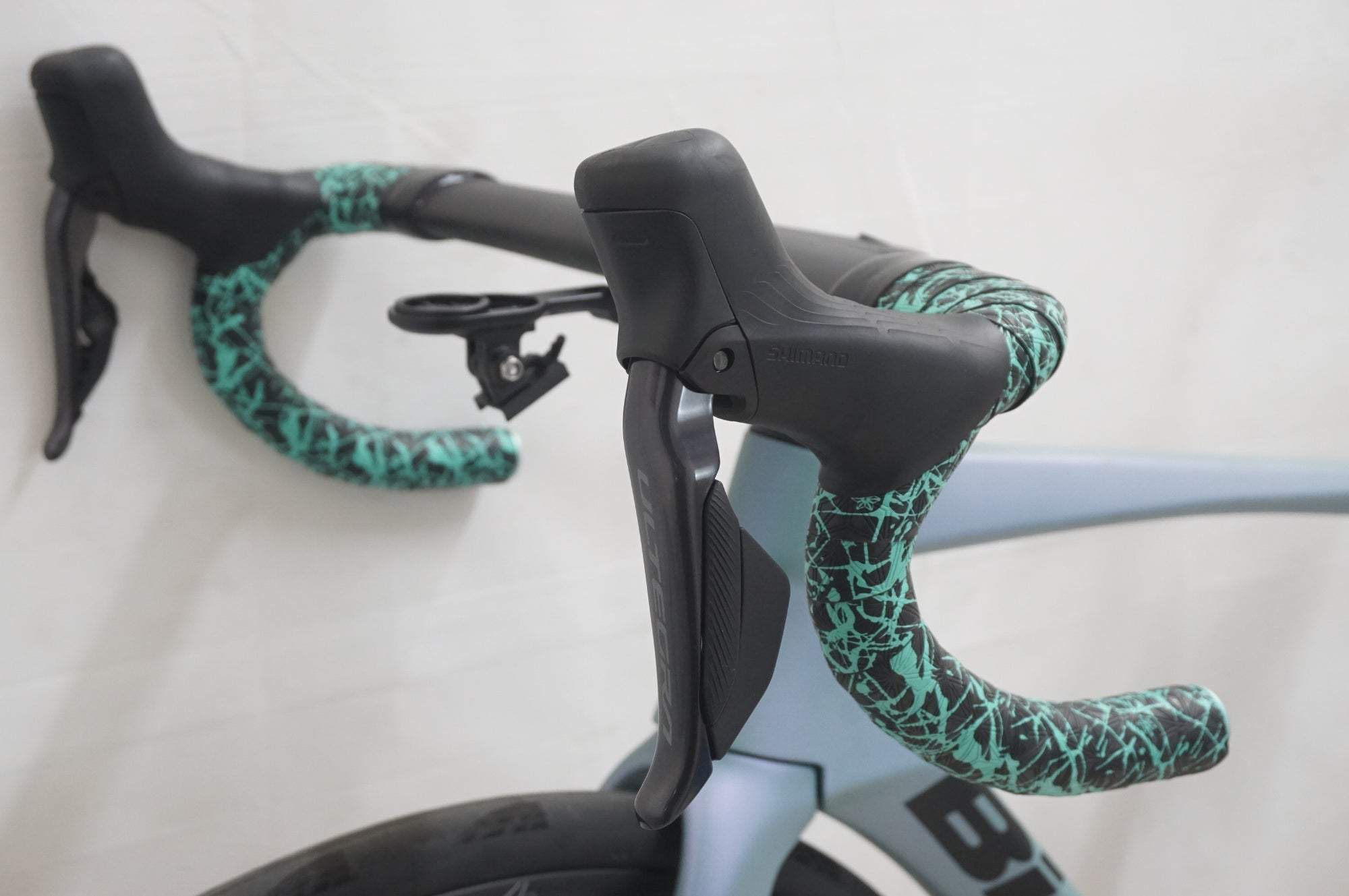 BIANCHI 「ビアンキ」 SPECIALISSIMA PRO ULTEGRA Di2 2025年モデル ロードバイク / 福岡店