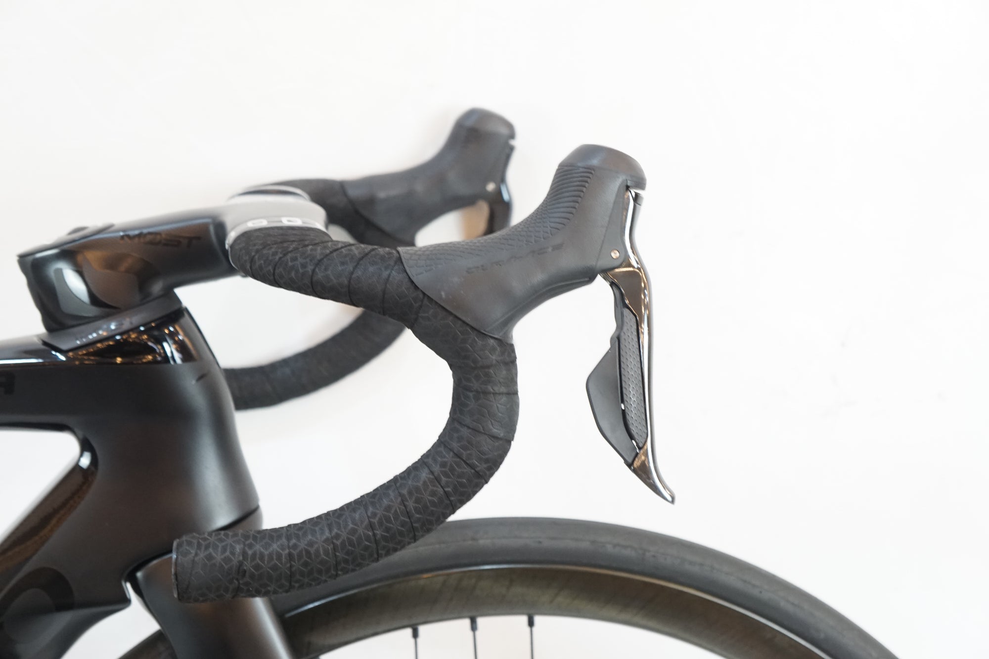 PINARELLO 「ピナレロ」 DOGMA F12 DISK 2021年モデル ロードバイク / バイチャリ浦和ベース