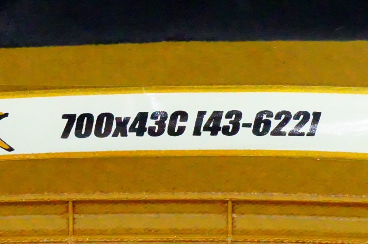 PANARACER 「パナレーサー」 GRAVELKING SK 700×43 タイヤ / 名古屋大須店