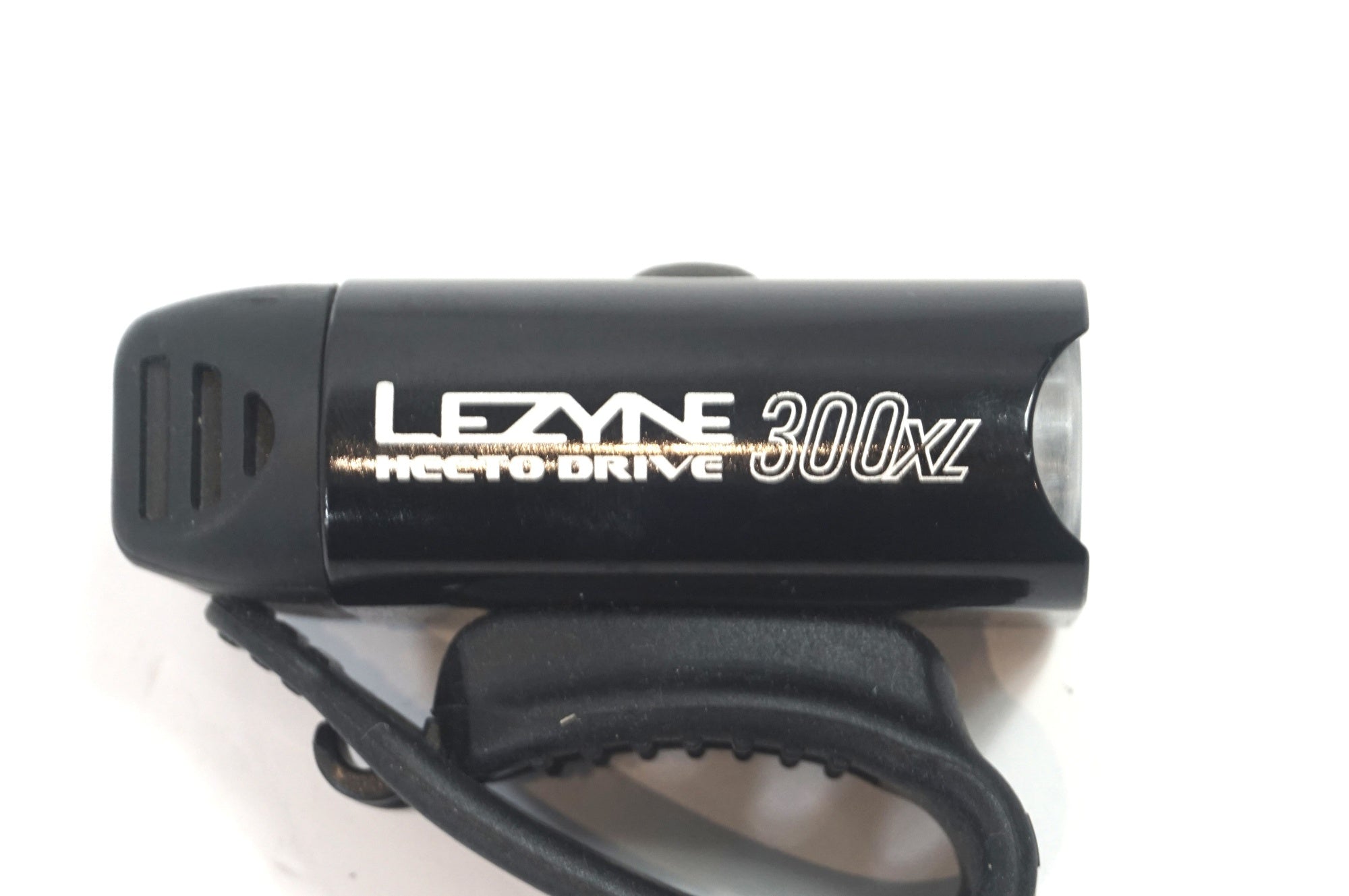 LEZYNE 「レザイン」 300XL フロントライト / 世田谷店
