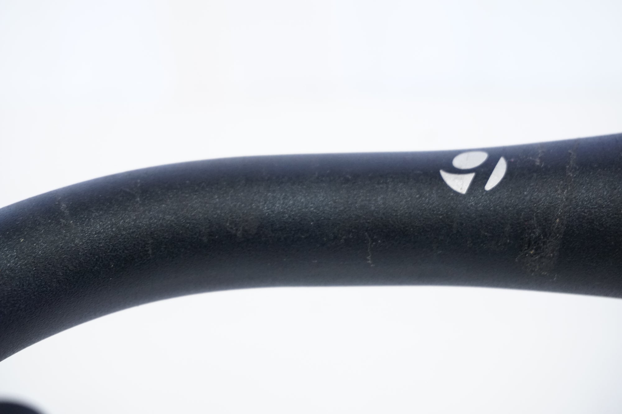 BONTRAGER 「ボントレガー」 RACE VR-C φ31.8 420mm ハンドル / 浜松店