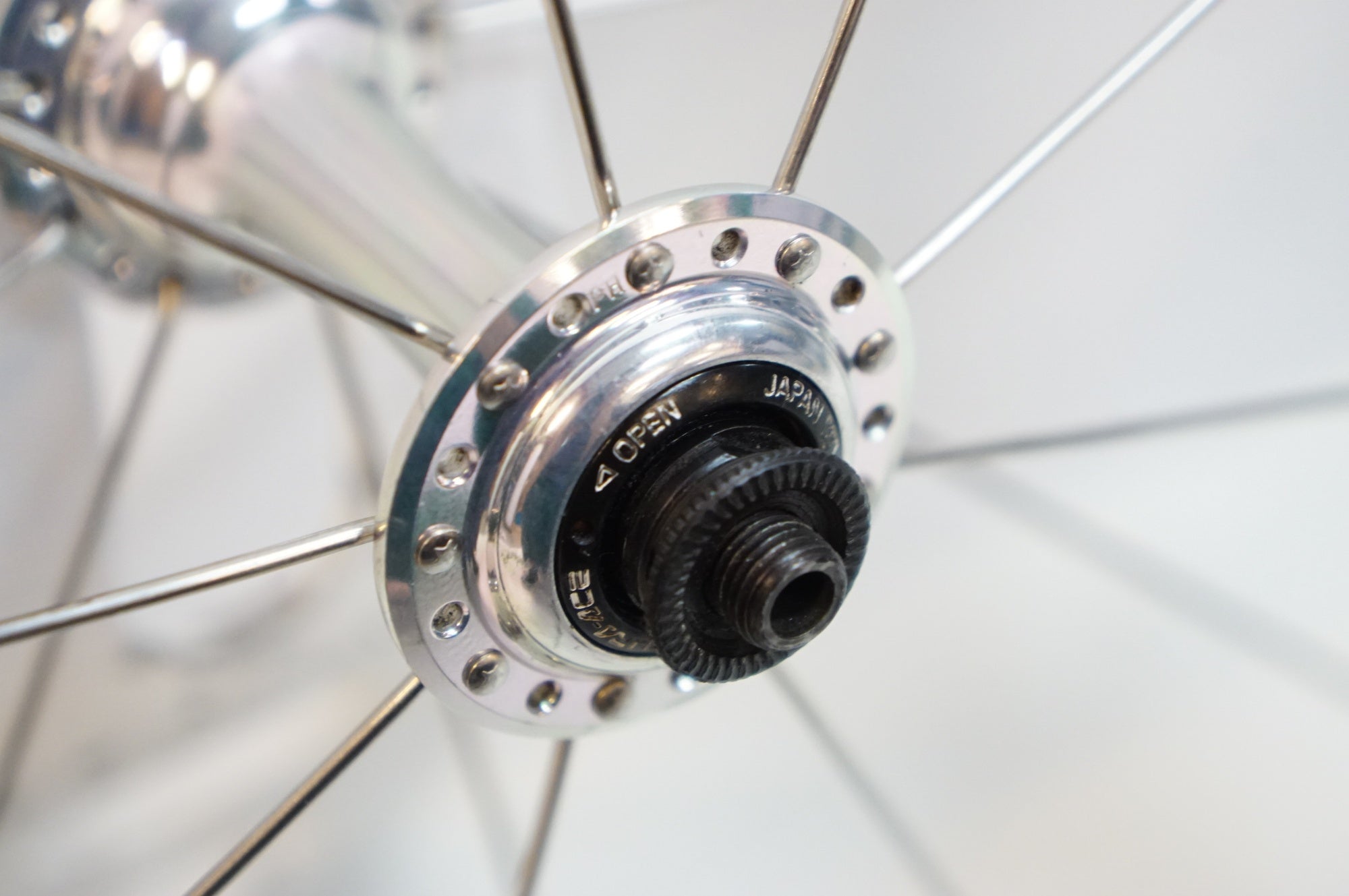 ZIPP 「ジップ」 400 DURA-ACE ハブ フロントホイール / 熊谷本店