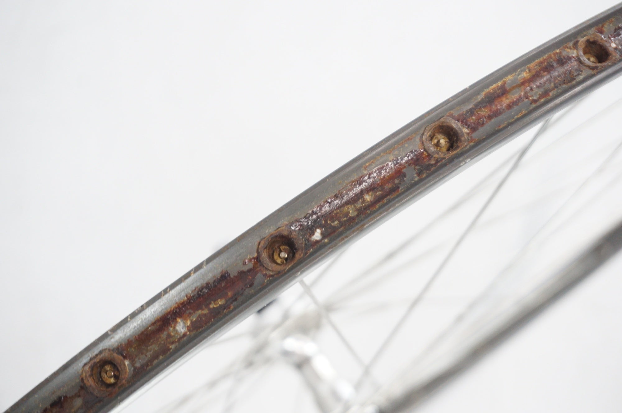 SHIMANO 「シマノ」 600 ハブ AMBROSIO リム TU シマノ8速 ホイールセット / 阪急塚口店