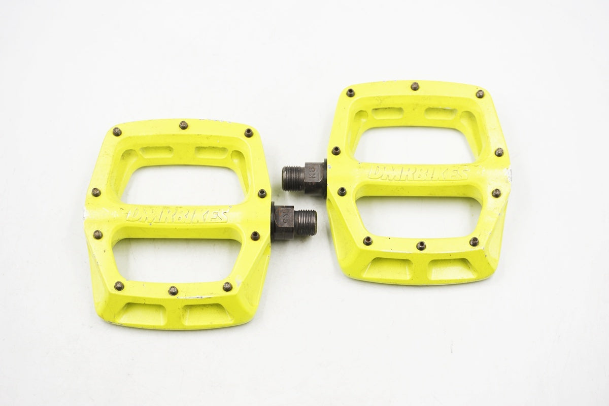 DMR 「ディーエムアール」 BIKES V8 ペダル / 奈良店