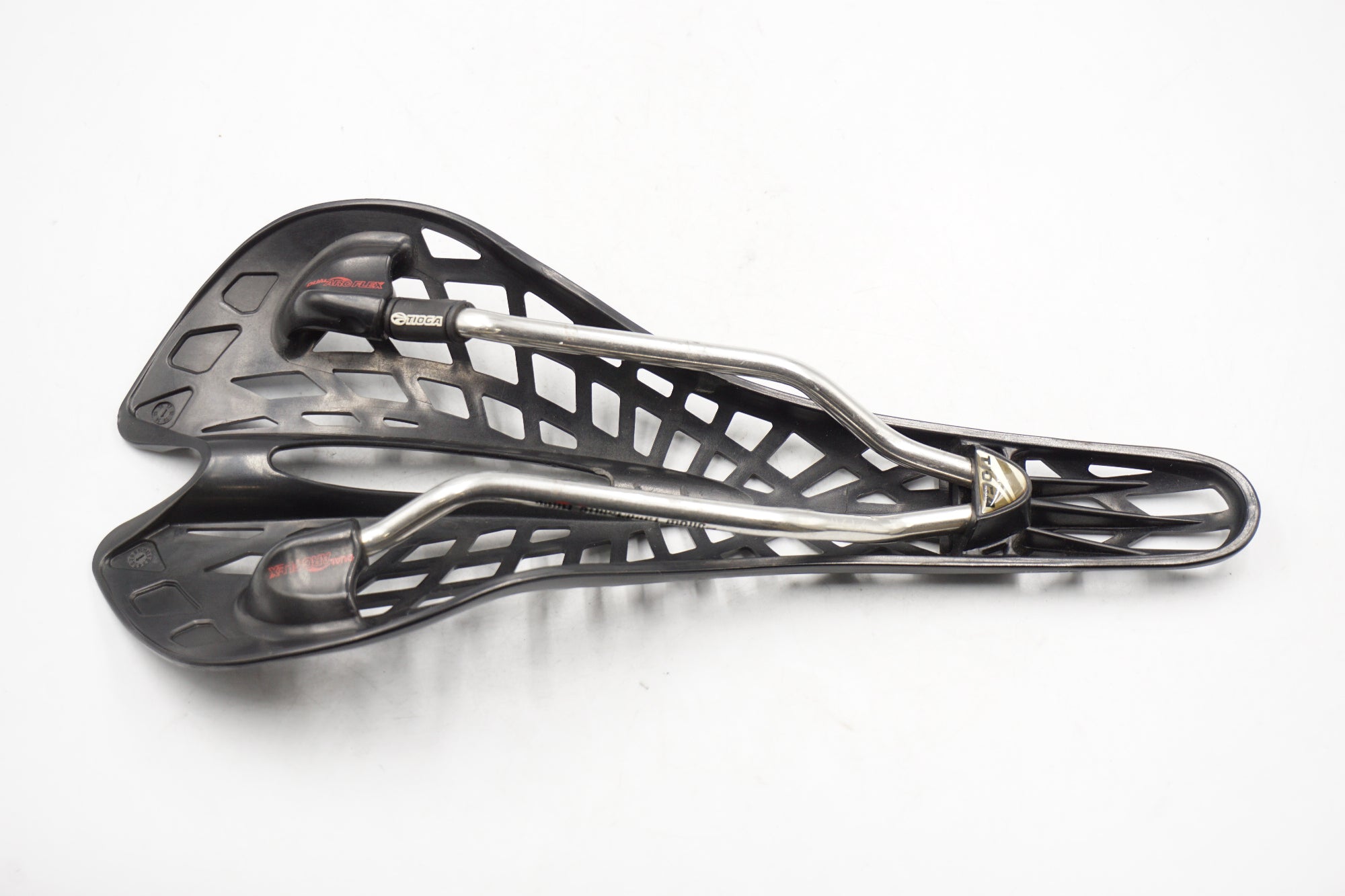 本日限定セールT15)未開封新品 TIOGA SPYDER サドル TIOGA 「タイオガ」 SPYDER TWINTAIL サドル / 奈良店 ｜ バイチャリ