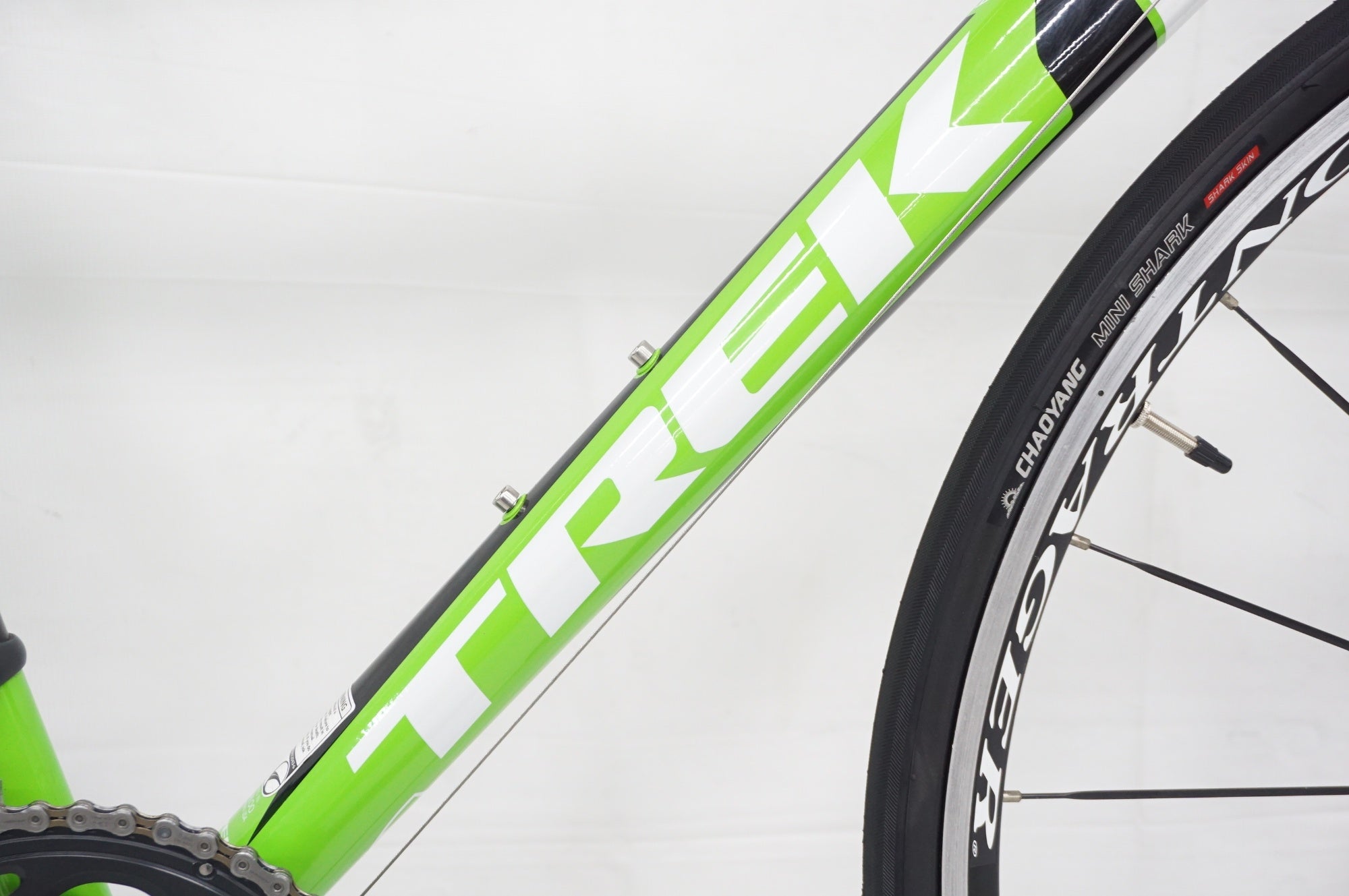 TREK 「トレック」 2.3 C H2 2011年モデル ロードバイク / 阪急塚口店