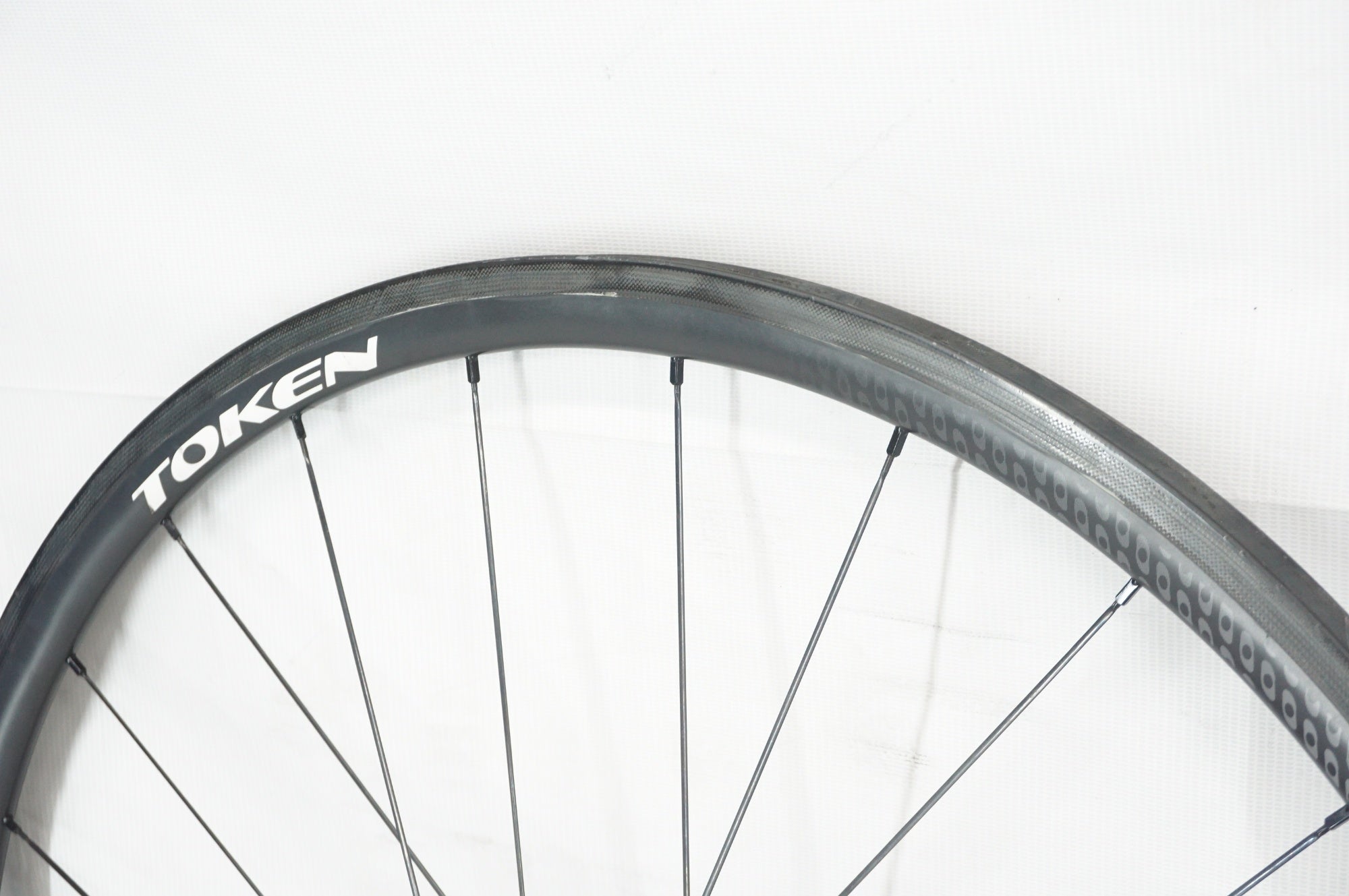 TOKEN 「トーケン」 T28 カーボン TU ホイールセット / 阪急塚口店