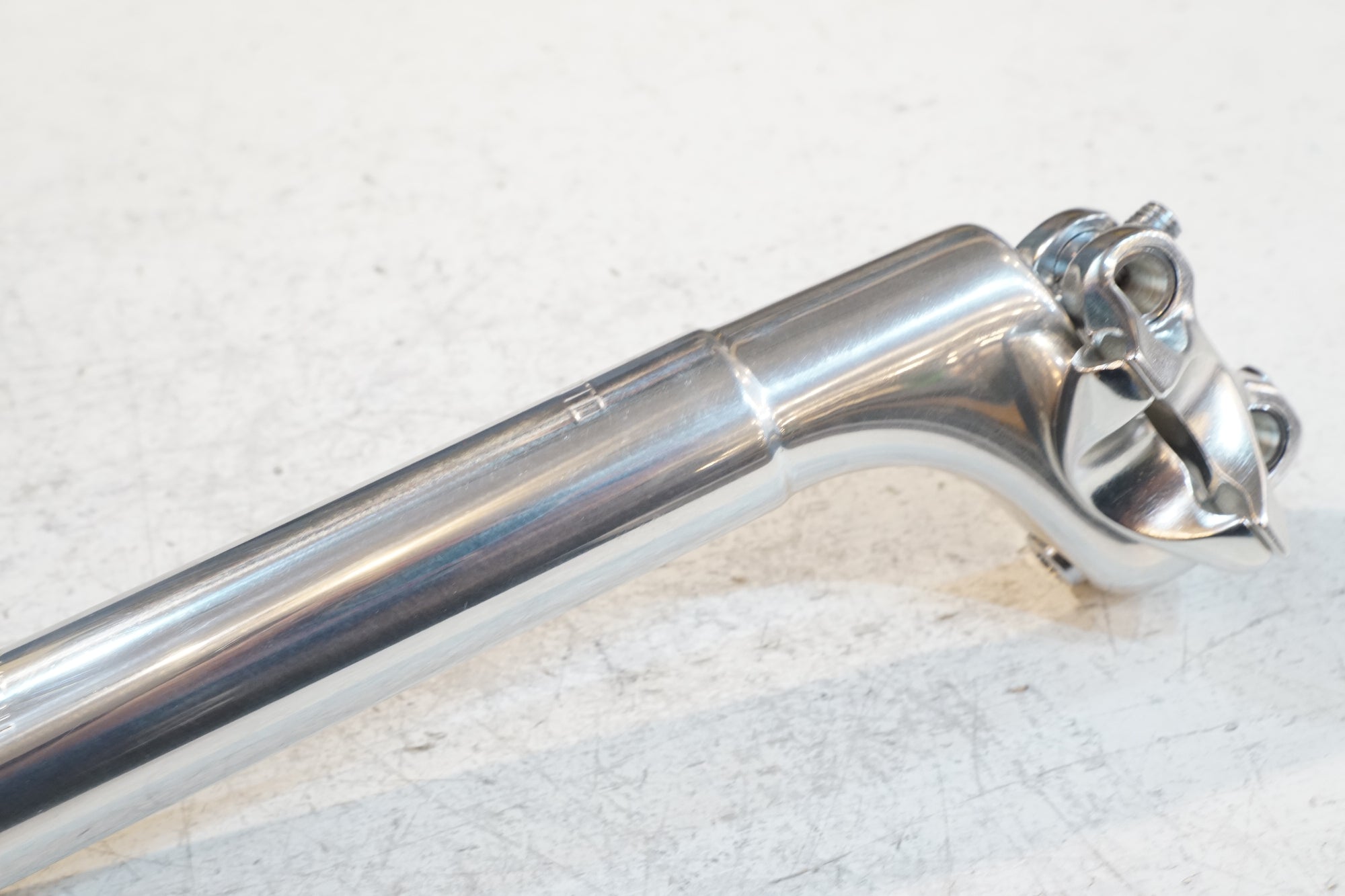 NITTO 「ニットー」 NJS SP72-W44 NJS φ27.0 210mm シートポスト