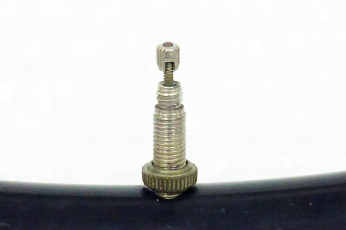 ★リアのみ WH-R501 シルバー 10sフリー 23Cタイヤ クイック付 SHIMANO 「シマノ」 WH-R501 シマノ10速 リアホイール / 名古屋