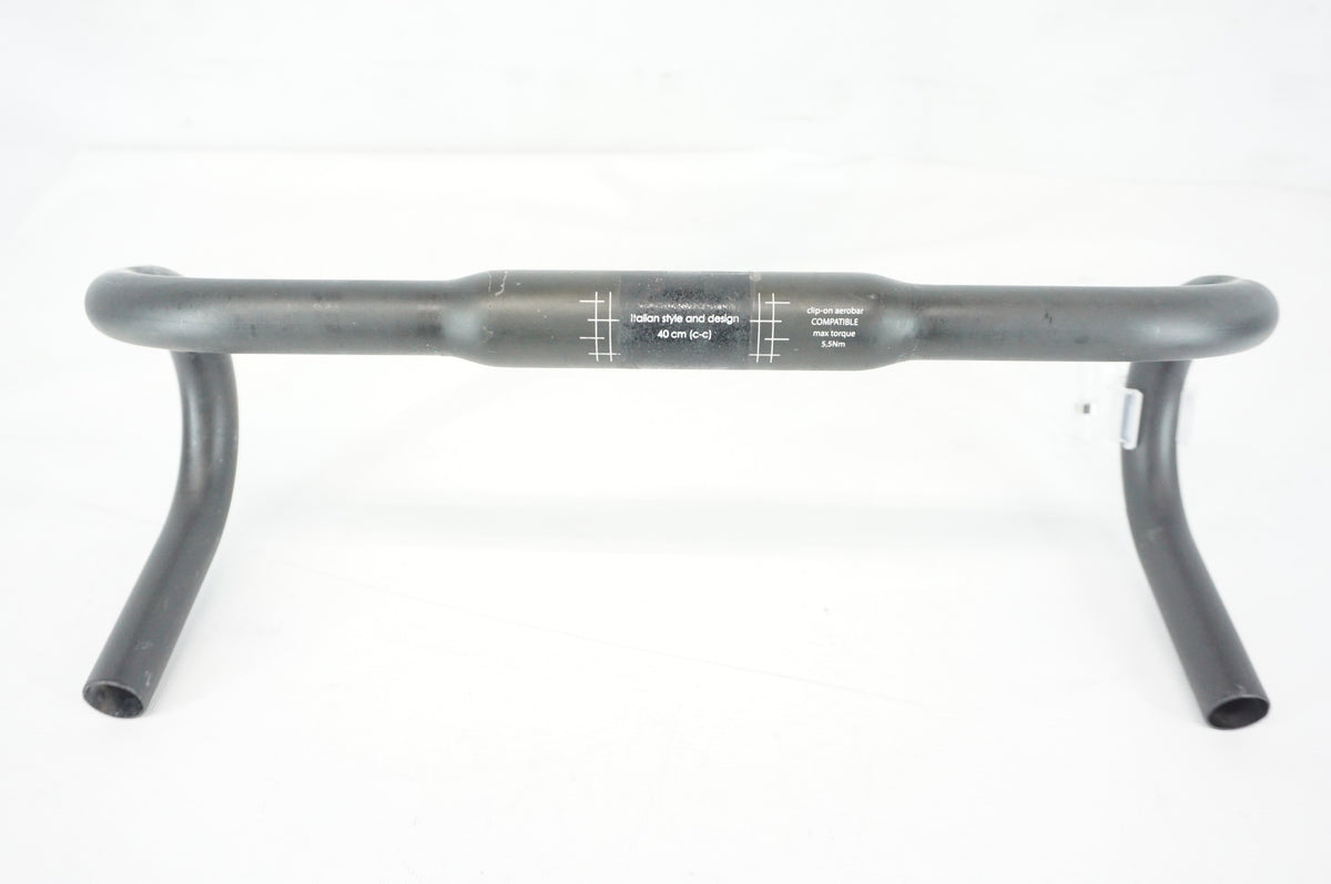 3T 「スリーティー」 AEROTUNDO TEAM CARBON φ31.8 400mm ハンドル / 阪急塚口店