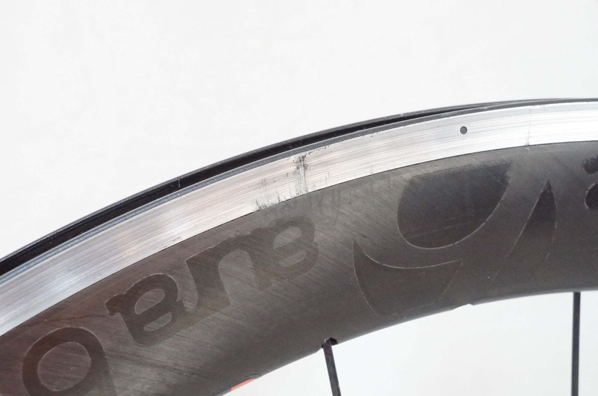 BONTRAGER 「ボントレガー」 AURA5 SHIMANO / SRAM 11s ホイールセット / バイチャリ浦和ベース