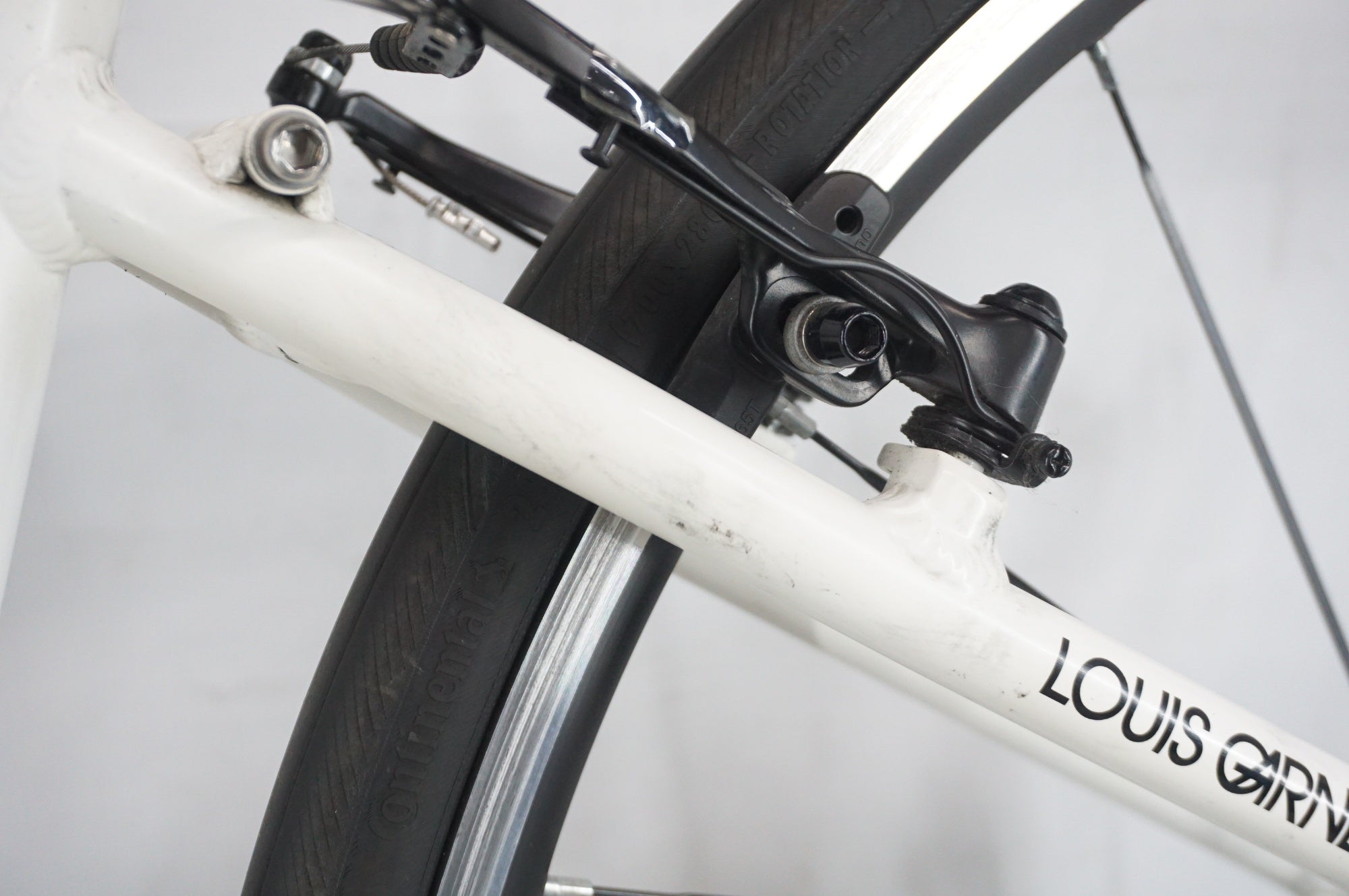 【最終値下げ】Lu.Official Sheer Circle Tank 白 LOUIS GARNEAU 「ルイガノ」 CHASSE 2011年モデル クロスバイク / 阪急