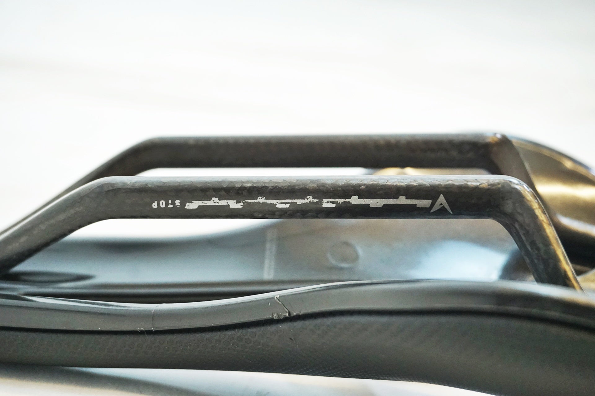 VELOMANN 「ヴェロマーン」 MITORA139 サドル / 有明ガーデン店