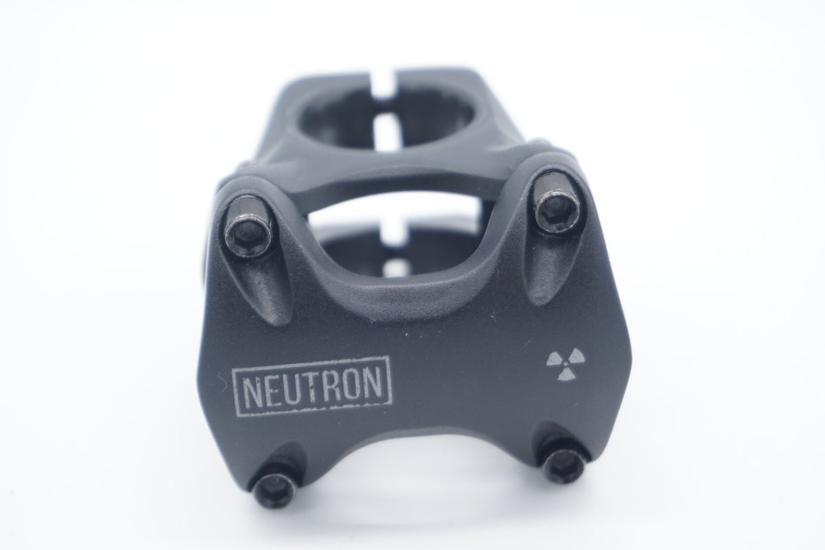 NUKEPROOF 「ヌークプルーフ」 NEUTRON φ35 40mm ステム / 滋賀大津店