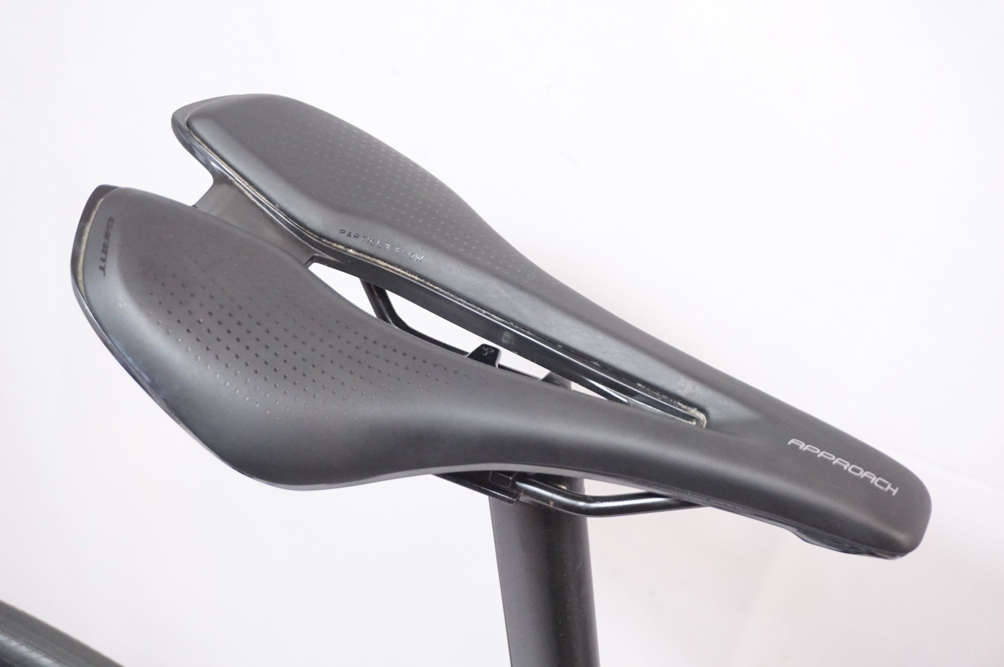 GIANT 「ジャイアント」 TCR ADVANCED 2 KOM 2022年モデル ロードバイク / 世田谷店