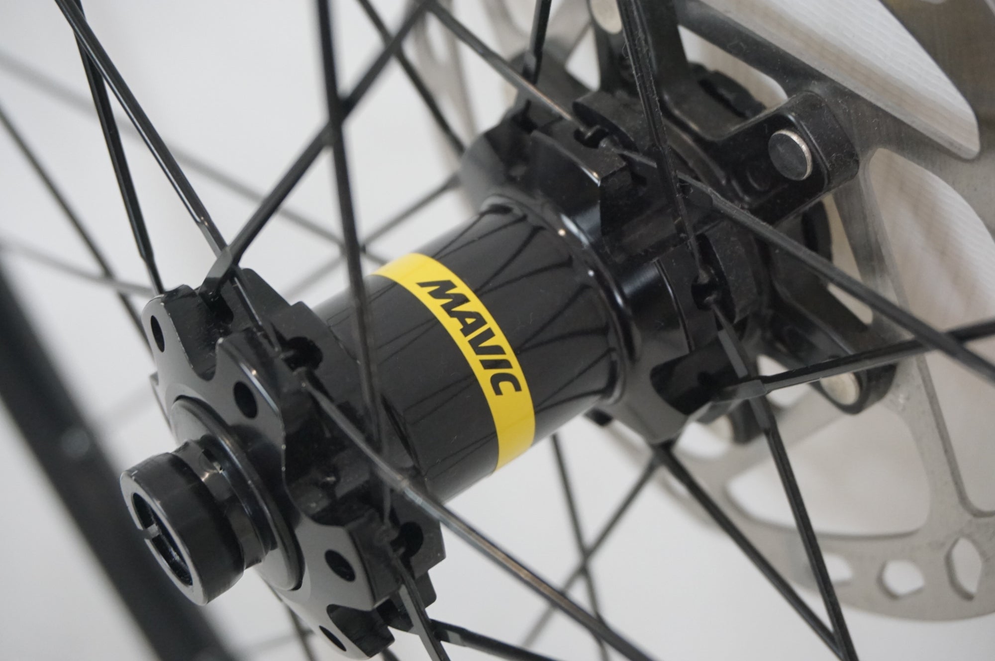 MAVIC 「マヴィック」 AKSIUM DISC シマノ11速 ホイールセット / 福岡店