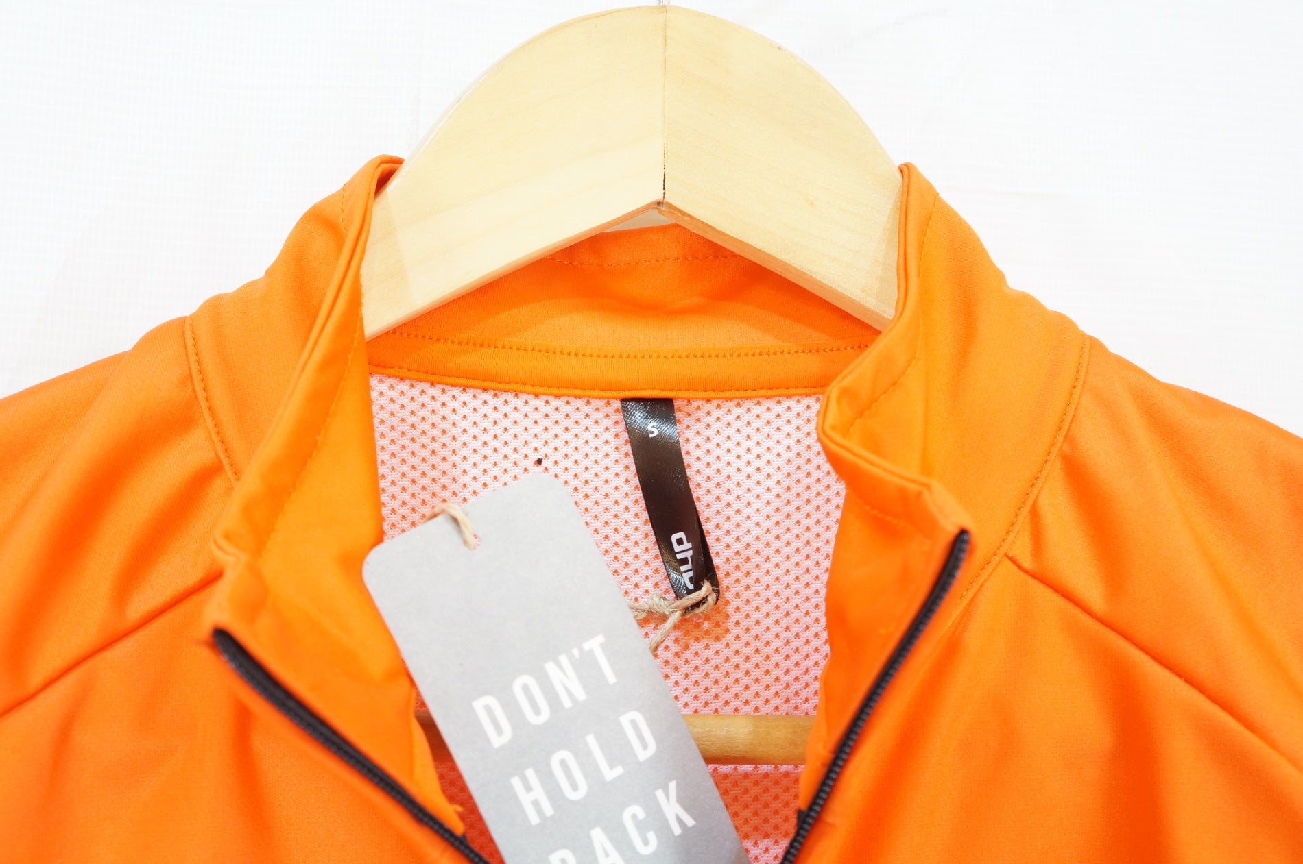 DHB 「ディーエイチビー」 Sサイズ ナイロンベスト / バイチャリ浦和ベース