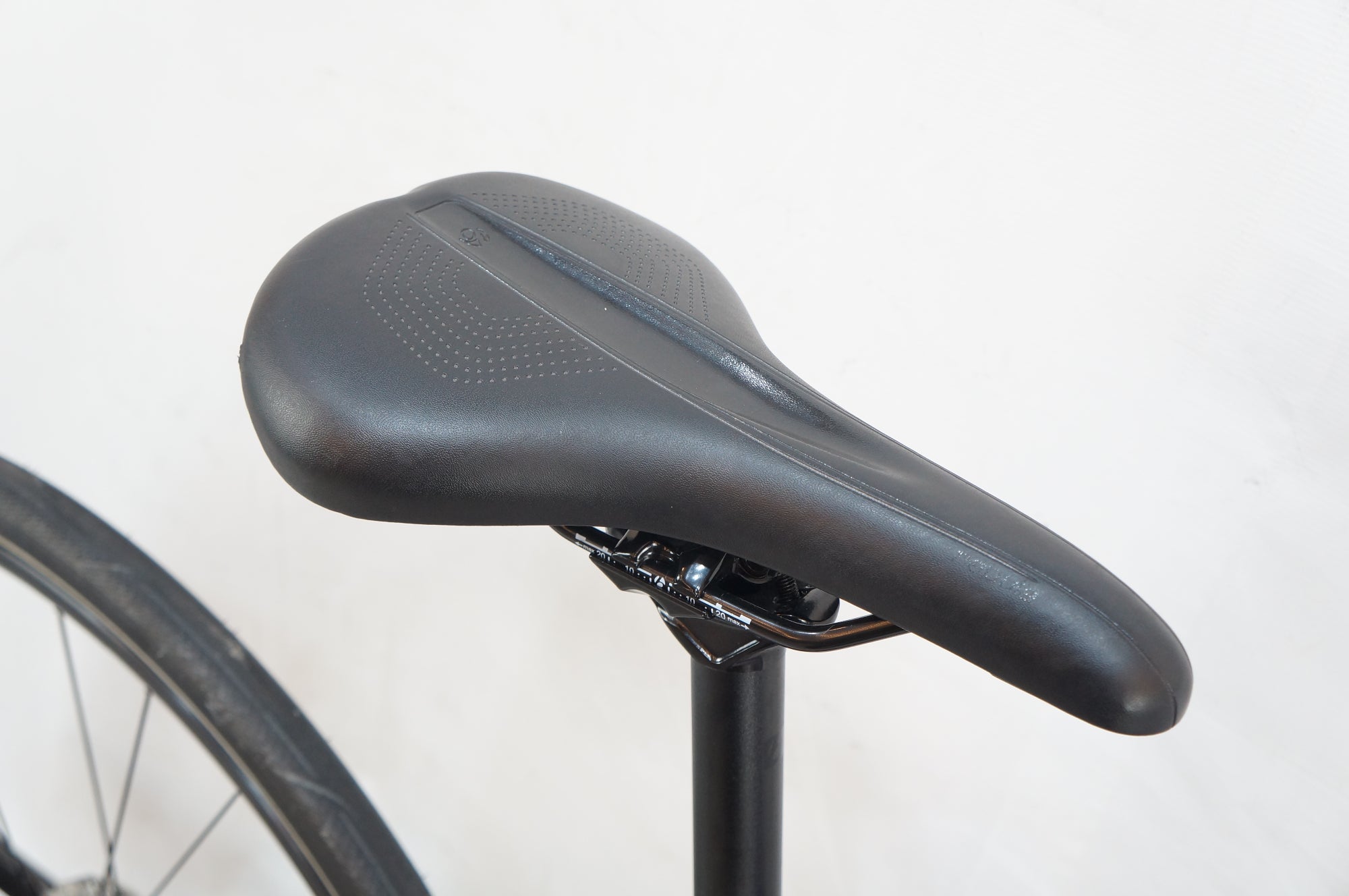 TREK 「トレック」 FX3 GEN4 DISC 2024年モデル クロスバイク / バイチャリ浦和ベース