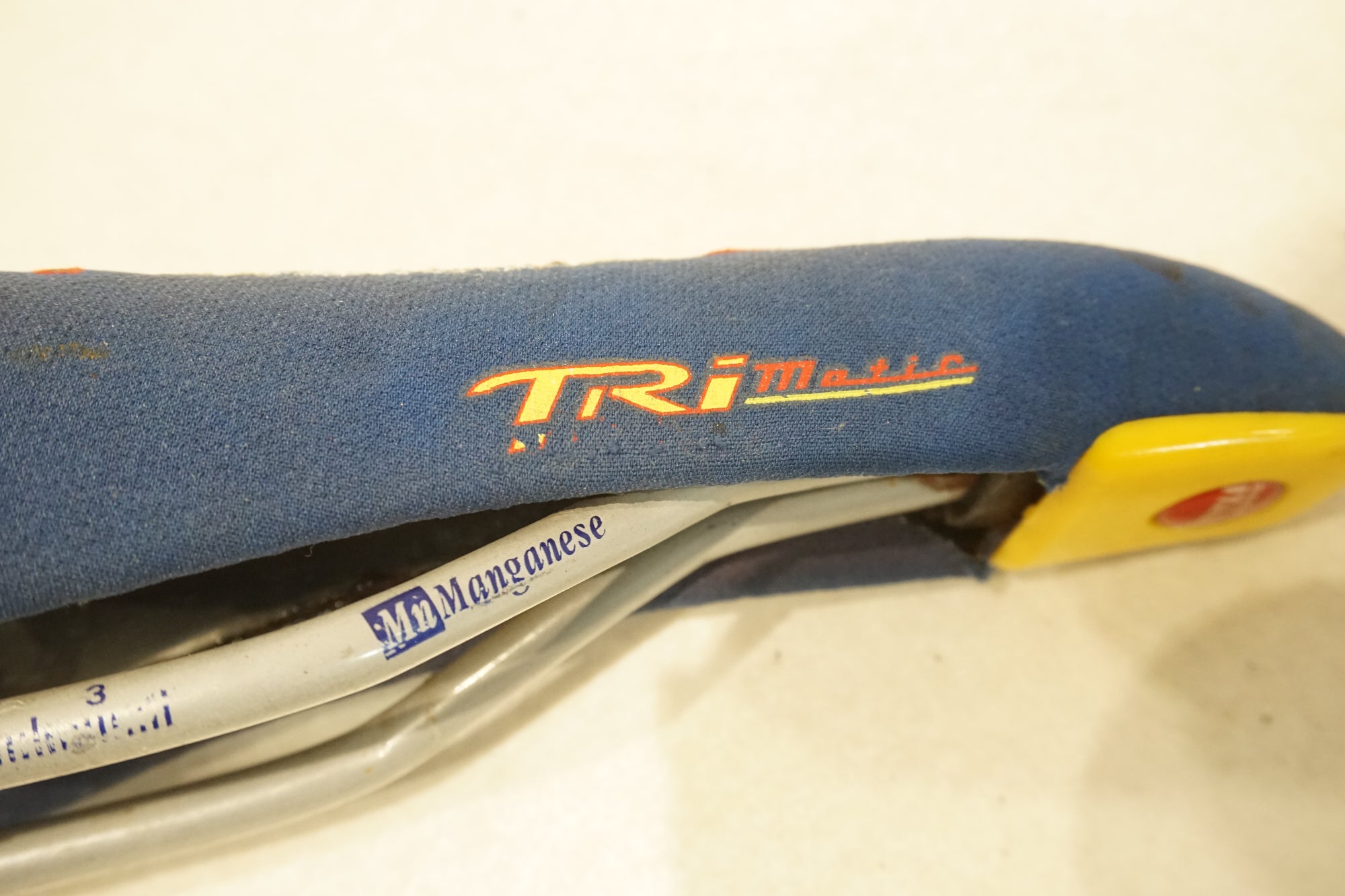 SELLE ITALIA 「セライタリア」 TRI MATIC MANGANESEレール サドル / 横浜戸塚店