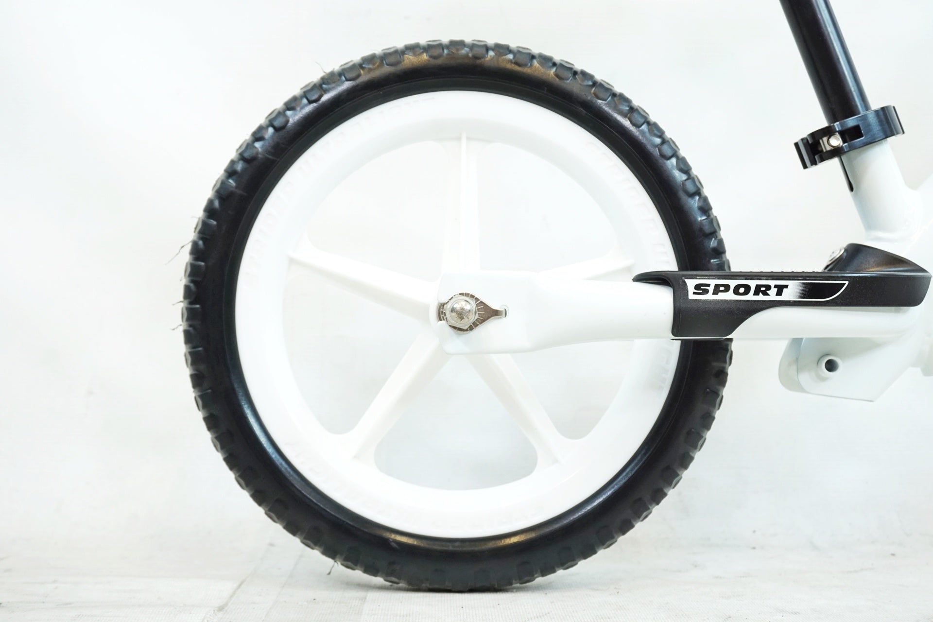 STRIDER 「ストライダー」 SPORT12 2022年モデル キックバイク / 有明