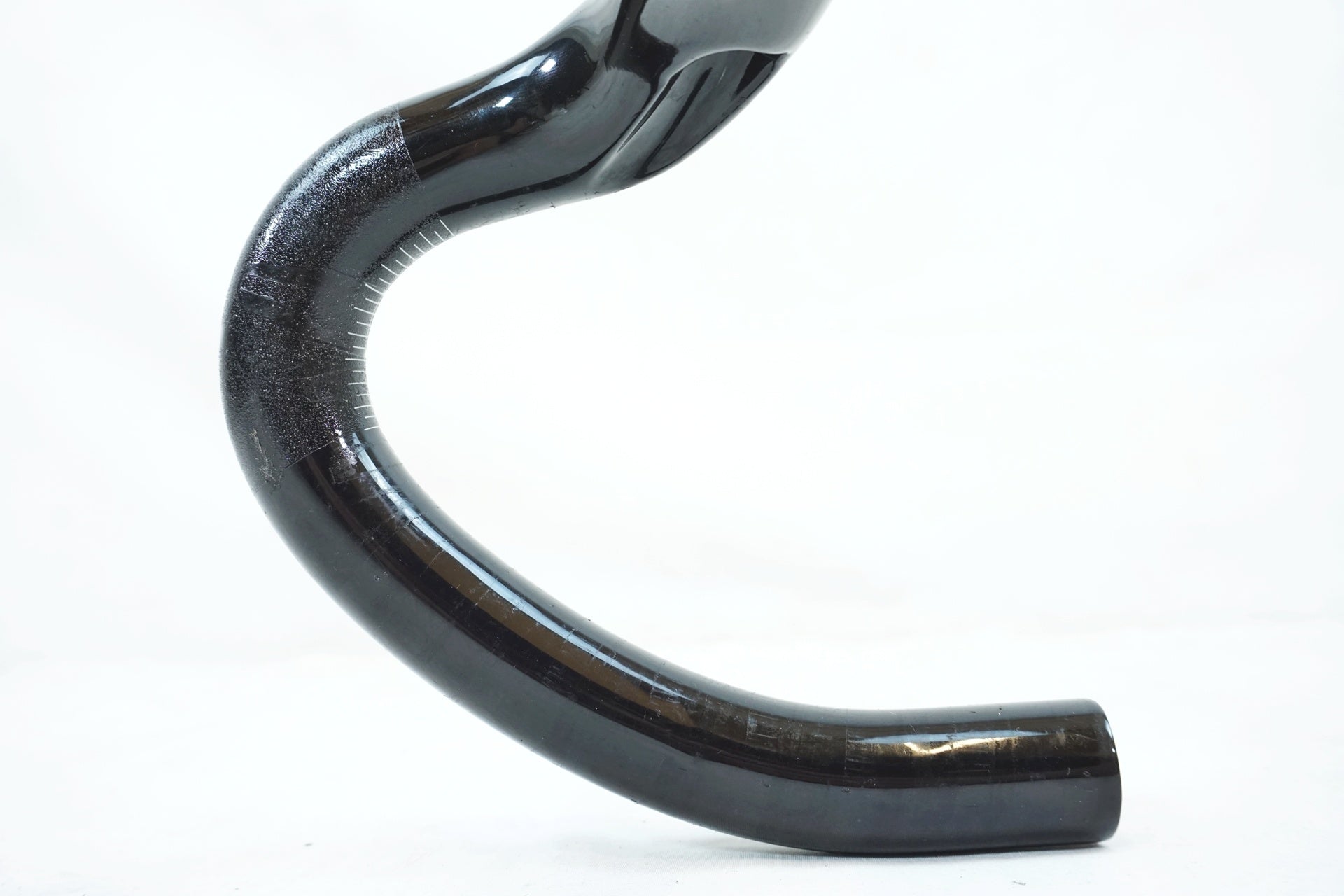 3T 「スリーティー」 ERGONOVA TEAM Φ31.8 400mm カーボンハンドル / 有明ガーデン店