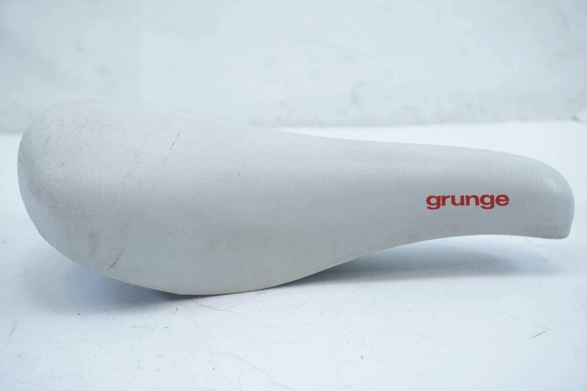 GRUNGE 「グランジ」 サドル / 有明ガーデン店