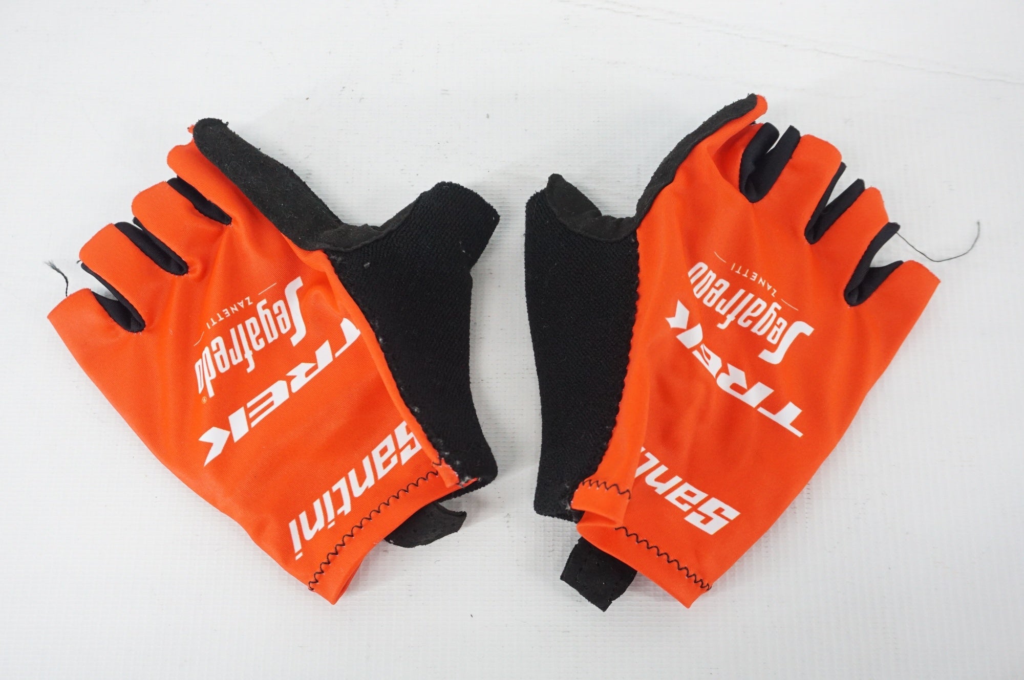 SANTINI 「サンティーニ」 TREK SEGAFREDO Lサイズ ハーフフィンガーグローブ / 阪急塚口店