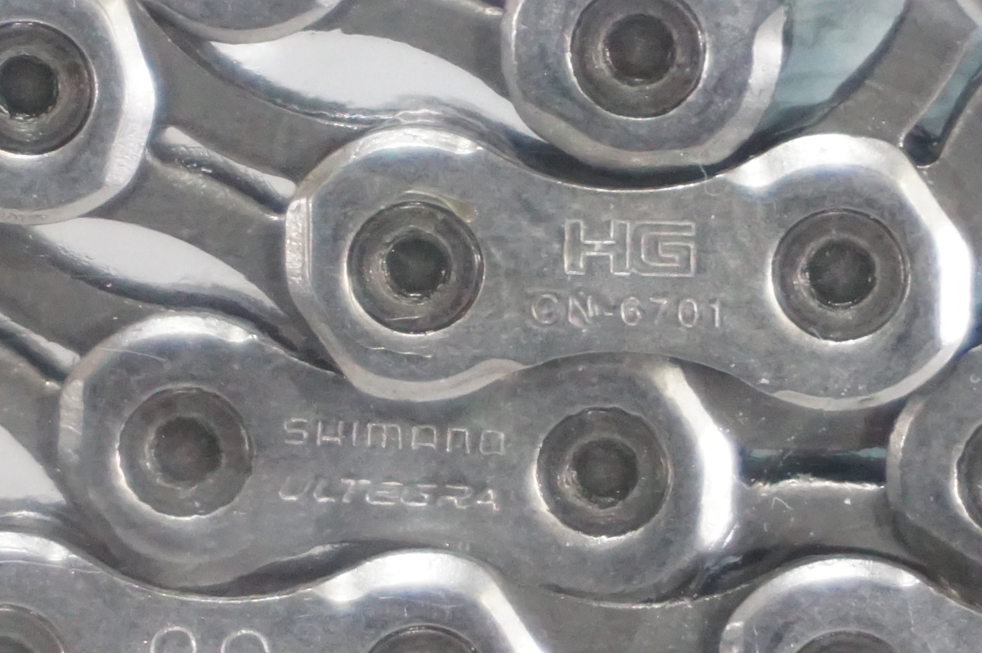 SHIMANO 「シマノ」 ULTEGRA CN-6701 チェーン / AKIBA店
