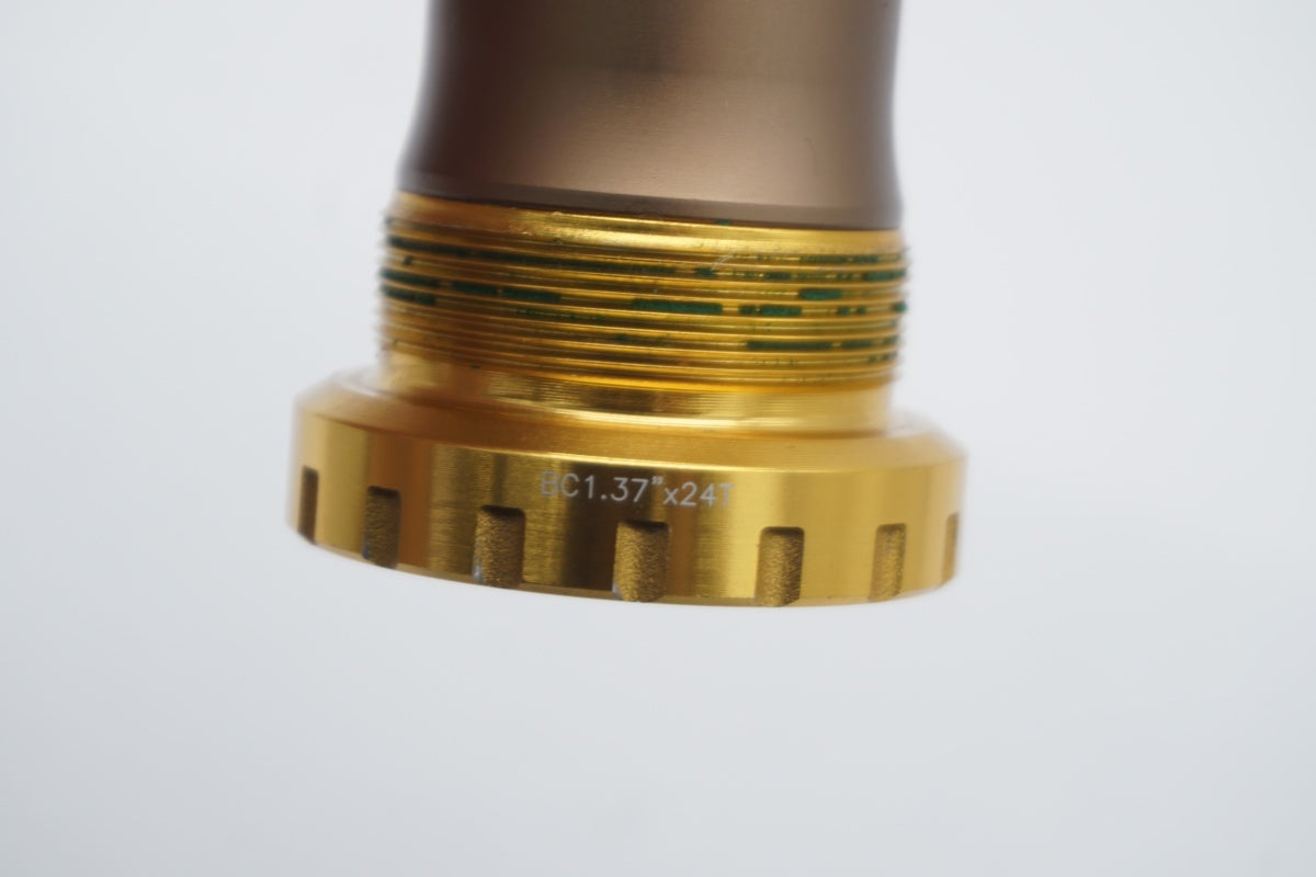 GOLD RACE 「ゴールドレース」 BB COMPATIBLE ボトムブラケット / 滋賀大津店