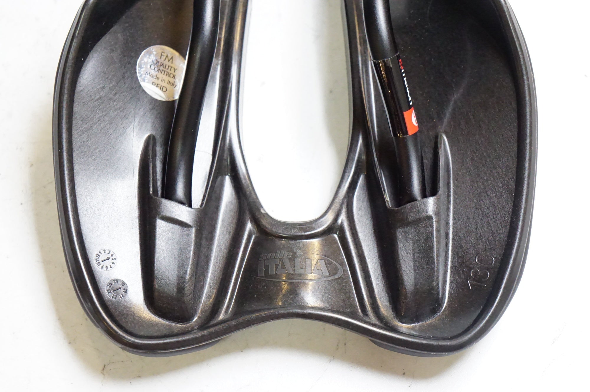 SELLE ITALIA 「セライタリア」 SLR BOOST サドル / 熊谷本店