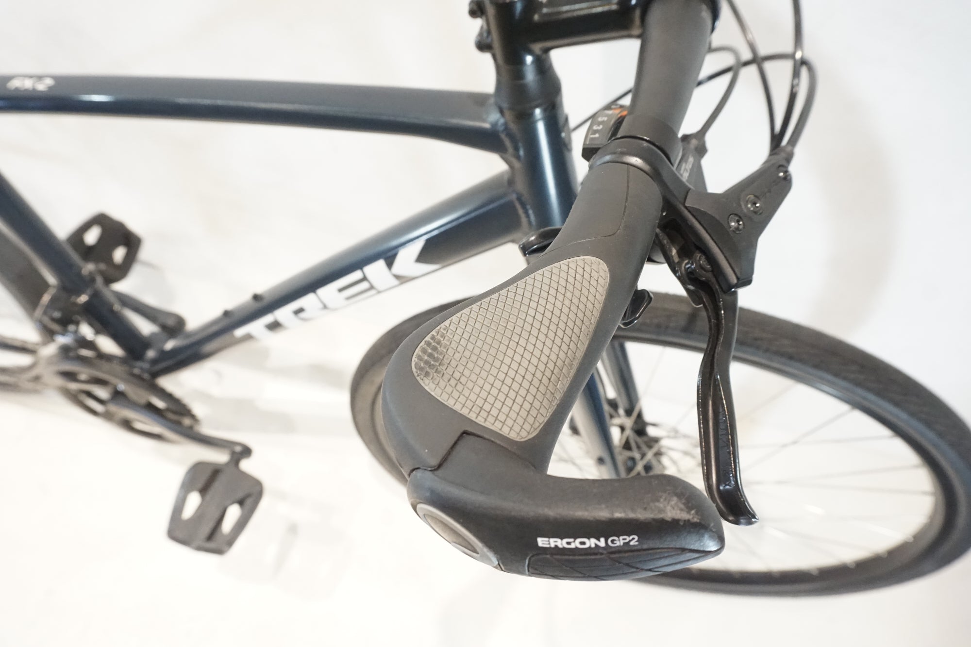 TREK 「トレック」 FX2 DISC 2022年モデル クロスバイク / 横浜戸塚店