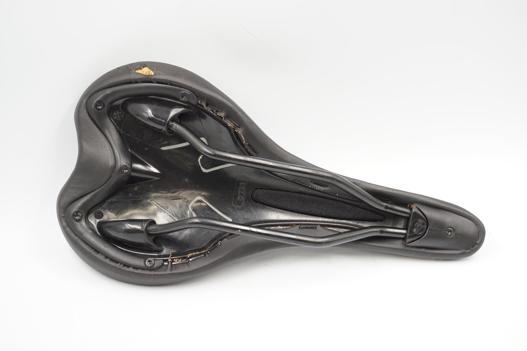 Wilier 「ウィリエール」 サドル / 奈良店