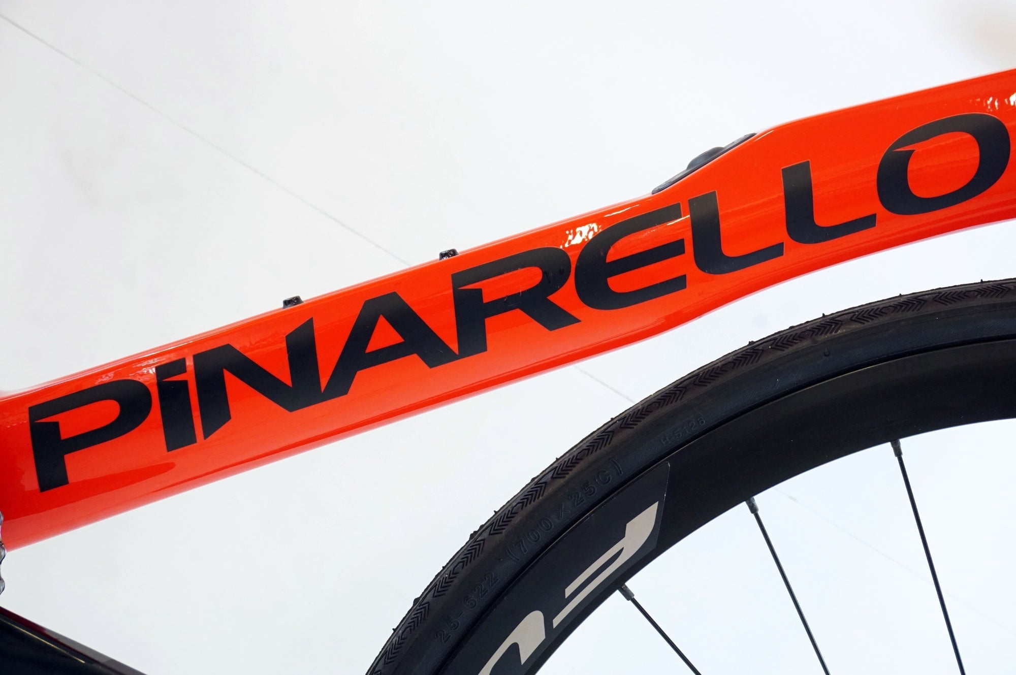 PINARELLO 「ピナレロ」 PRINCE DISK 105 2021年モデル ロードバイク / バイチャリ阪急塚口店 IT0B9GDZHZ8G PINARELLO 「ピナレロ」 PRINCE DISK 105 2021年モデル ロードバイク