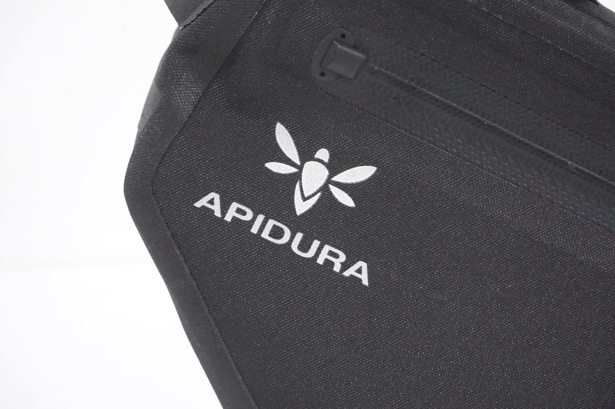 APIDURA 「アピデュラ」 フレームバッグ / AKIBA店