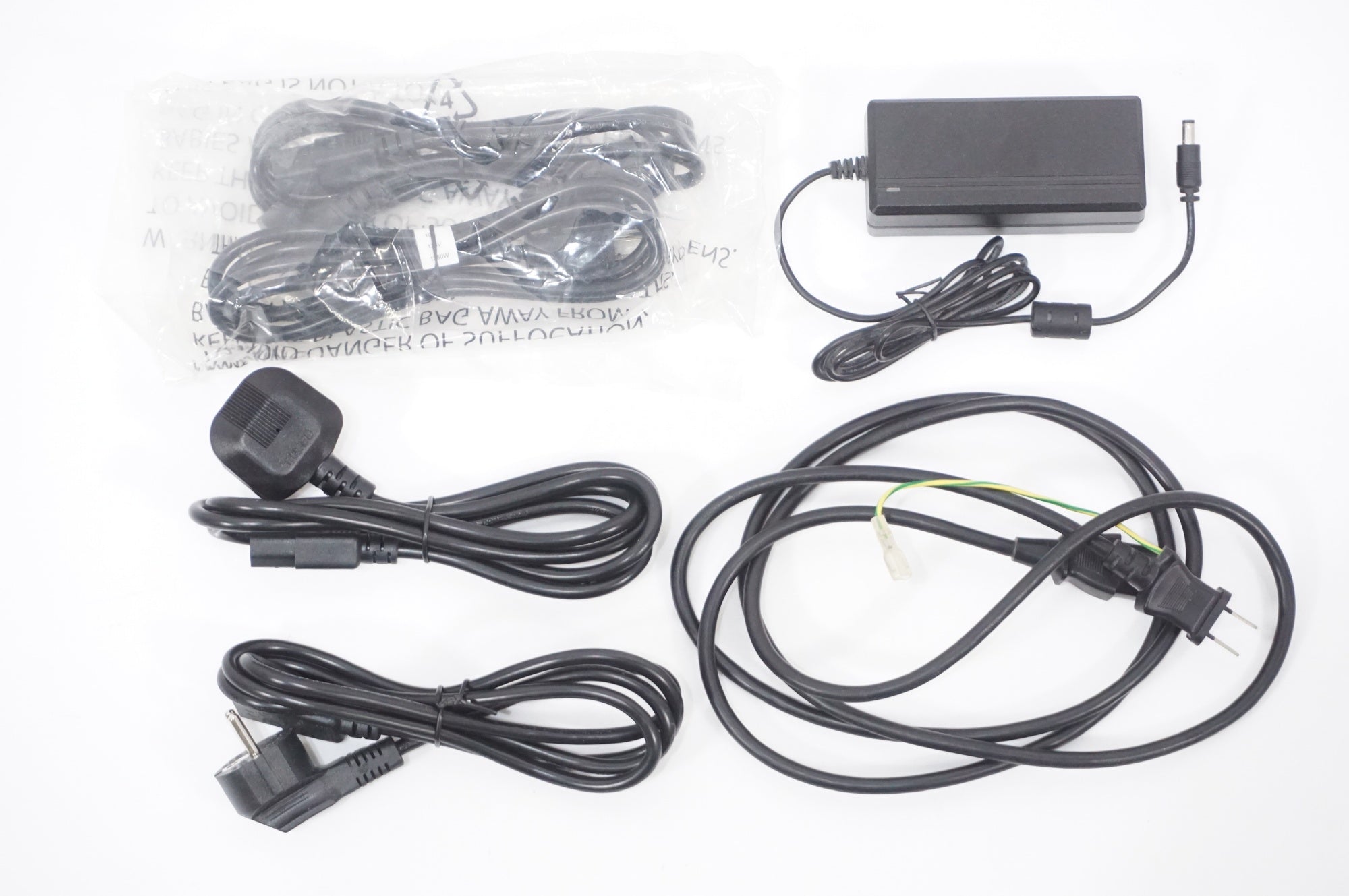 WAHOO 「ワフー」 KICKR V4 WF113 スマートトレーナー / AKIBA店