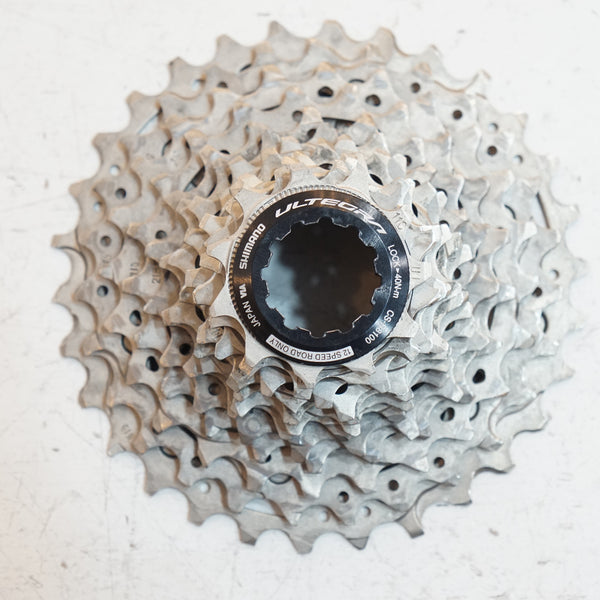 シマノ CS-R8100 11-30 中古 SHIMANO 「シマノ」 ULTEGRA CS-R8100 11-30T スプロケット