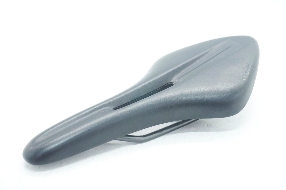 FIZIK 「フィジーク」 ARIONE R3 KIUMレール サドル / 大阪門真店