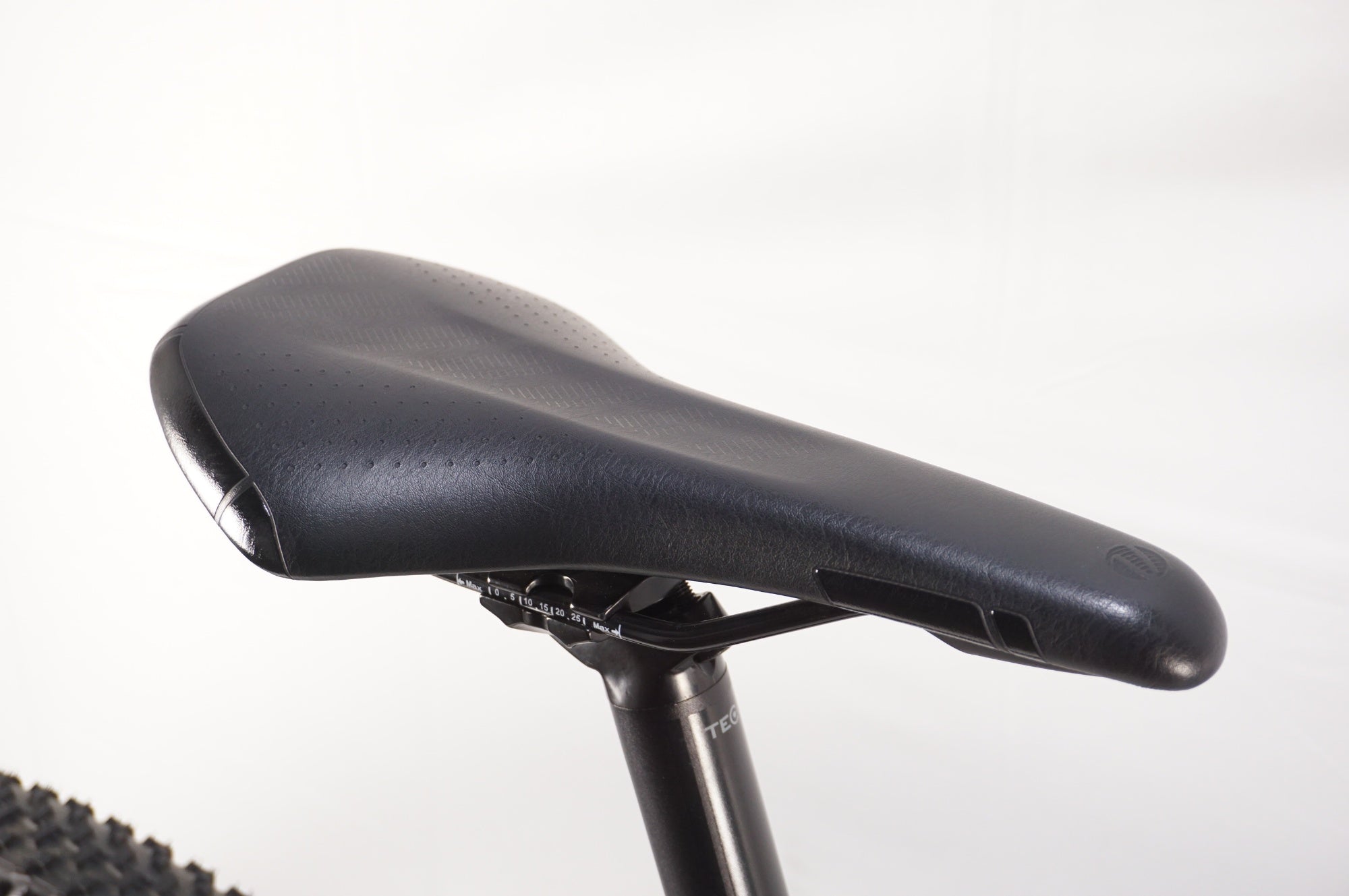 ビアンキ Bianchi KUMA 27.2 L ブラック BIANCHI 「ビアンキ」 KUMA 27.2 2017年モデル 27.5インチ マウンテン