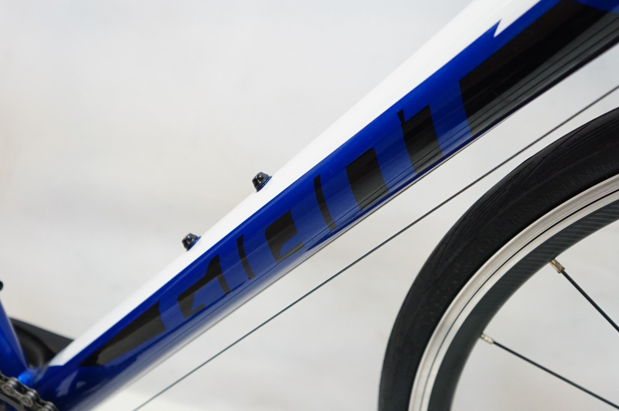 部品取り　ジャンク　GIANT ロードバイクフレーム 青白 GIANT 「ジャイアント」 CONTEND 2 2018年モデル ロードバイク