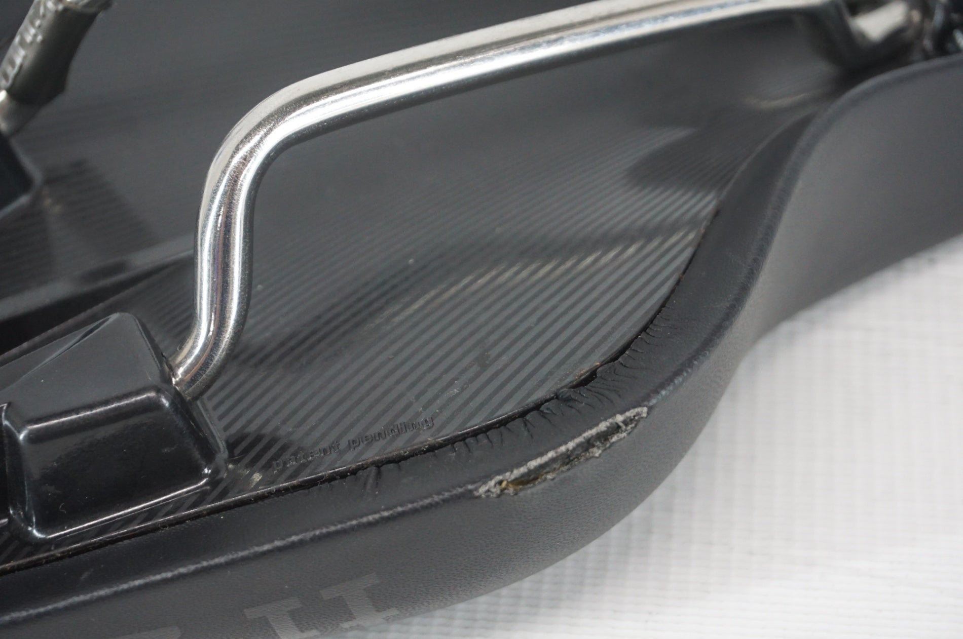 FIZIK 「フィジーク」 TRITONE サドル / 阪急塚口店