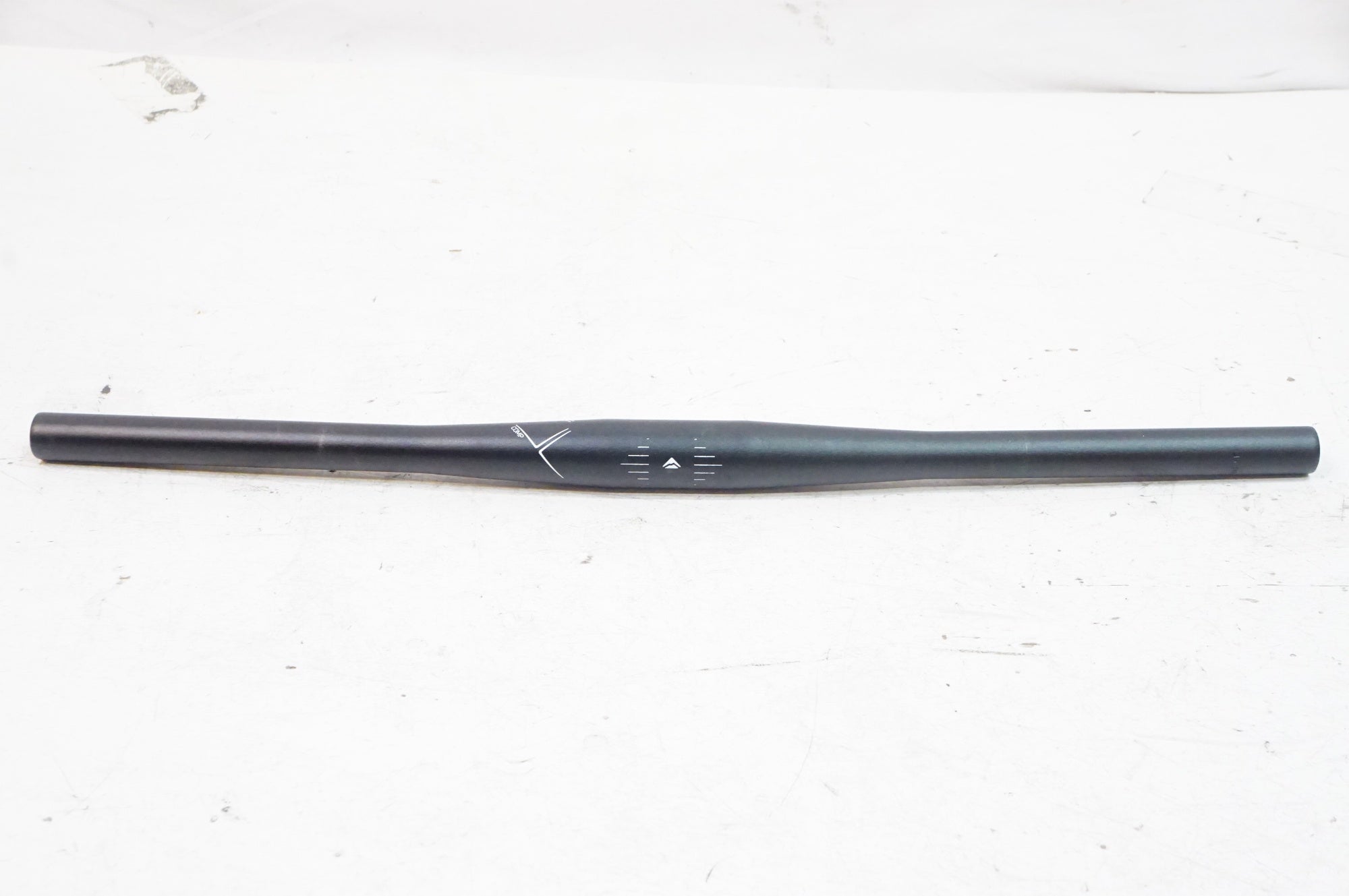 FUJI 「フジ」 COMP フラットバー φ31.8 580mm ハンドル / 熊谷本店