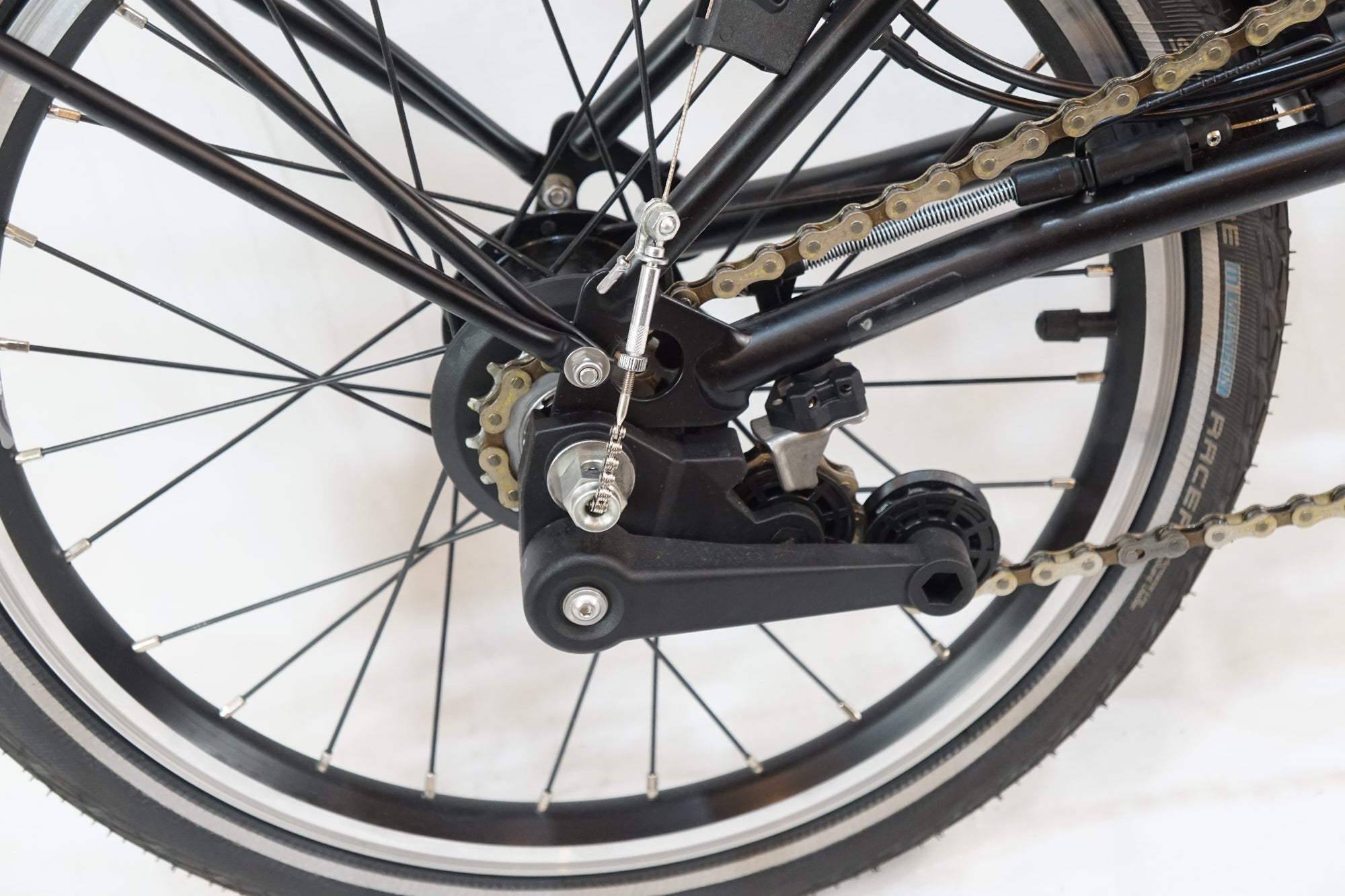 BROMPTON 「ブロンプトン」 CLINE EXPLORE WITH RACK MID BAR 2023年モデル 16インチ 折りたたみ自転車 / バイチャリ浦和ベース