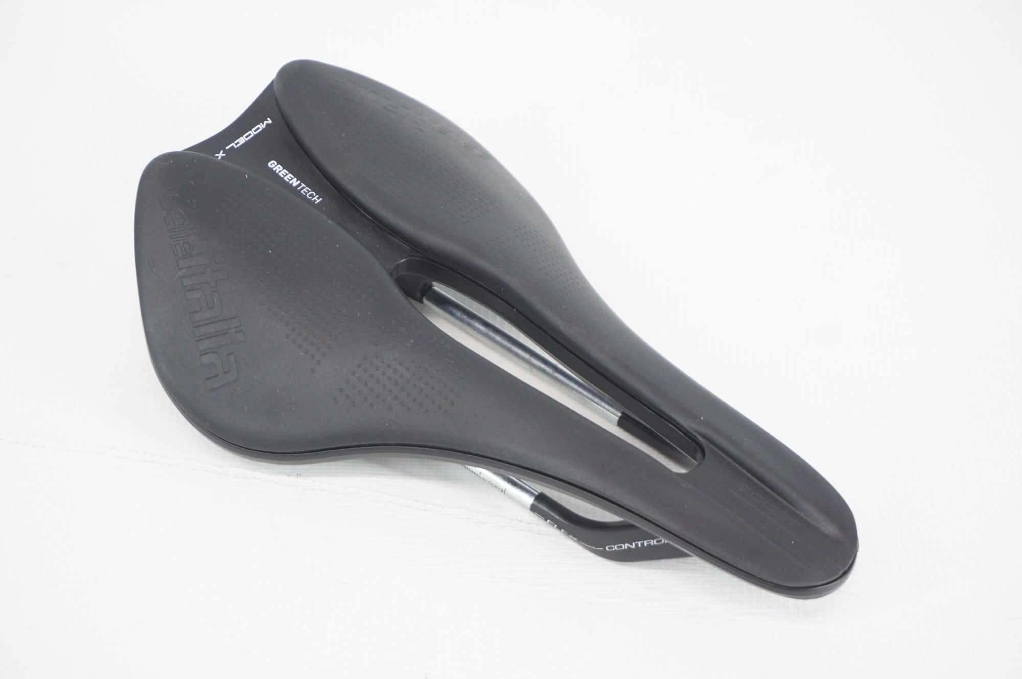 SELLE ITALIA 「セライタリア」 MODEL X GREEN サドル / 阪急塚口店